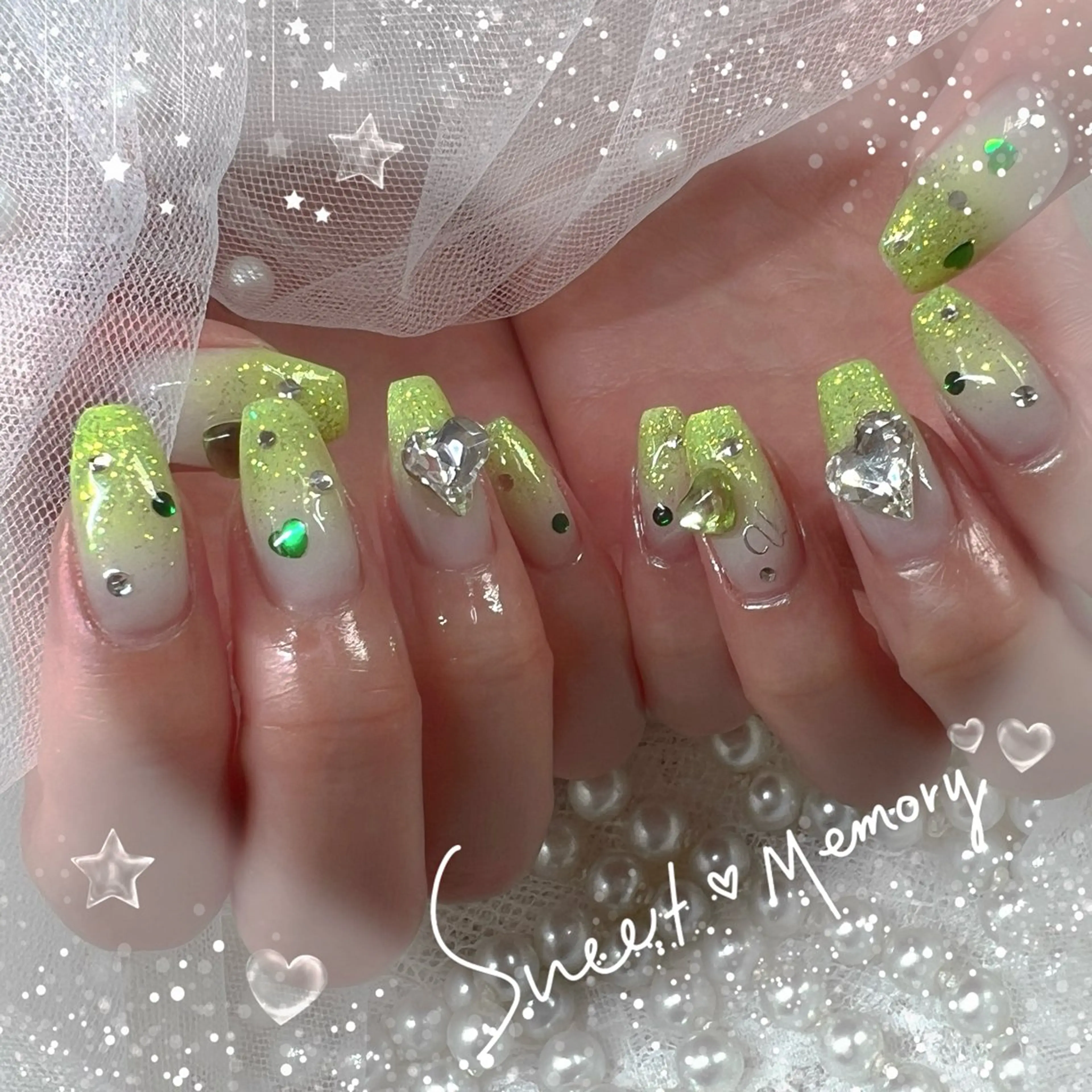ネイル チークネイル フレンチネイル ガーリー ガラスフレンチ グラデーション ハンドネイル ハンドケア Chill Nailsalonのネイルデザイン