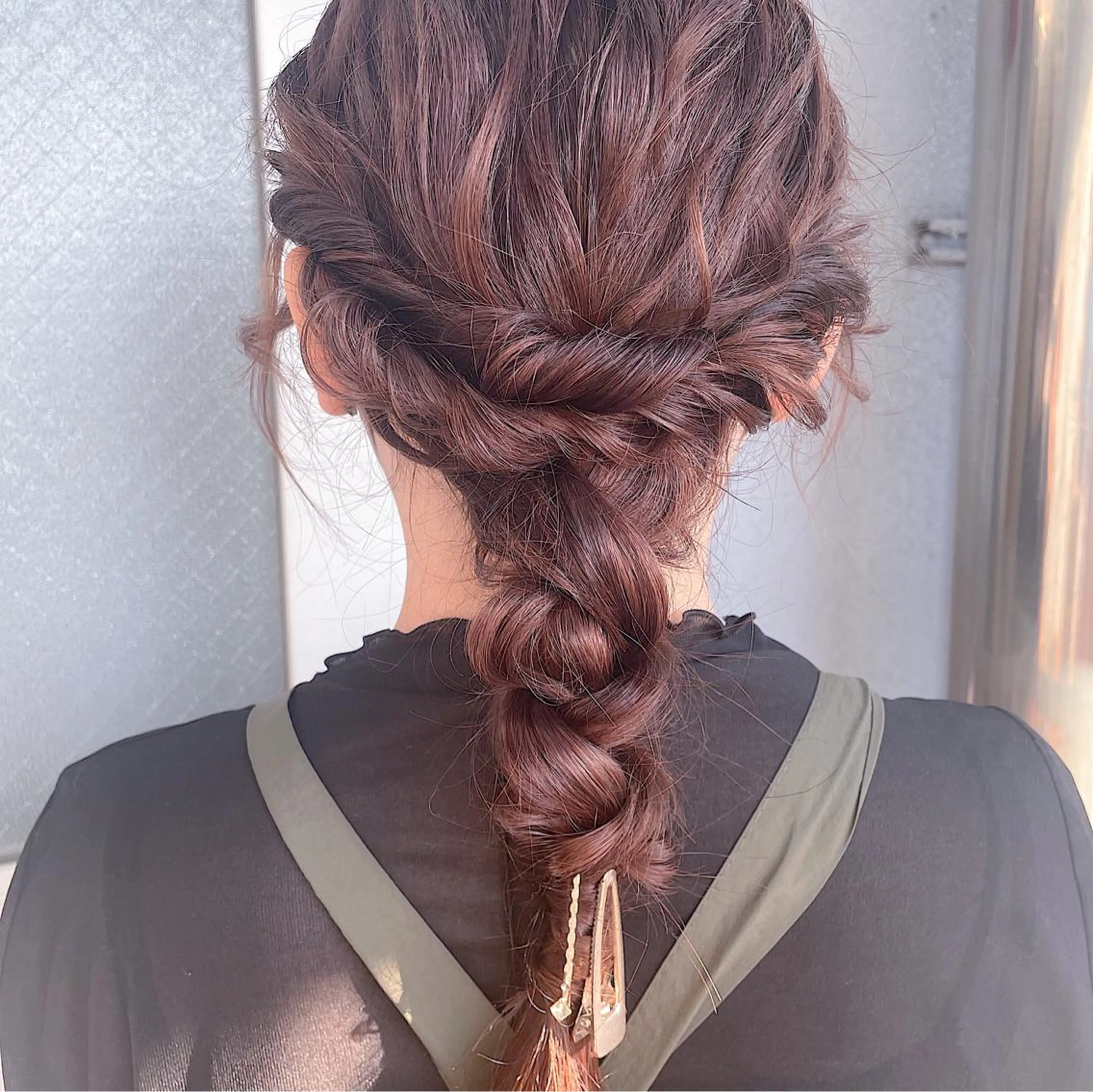 セミロング カラー ヘアアレンジ 結婚式・ブライダル なつき/艶ピンク/ girly hairのヘアスタイル