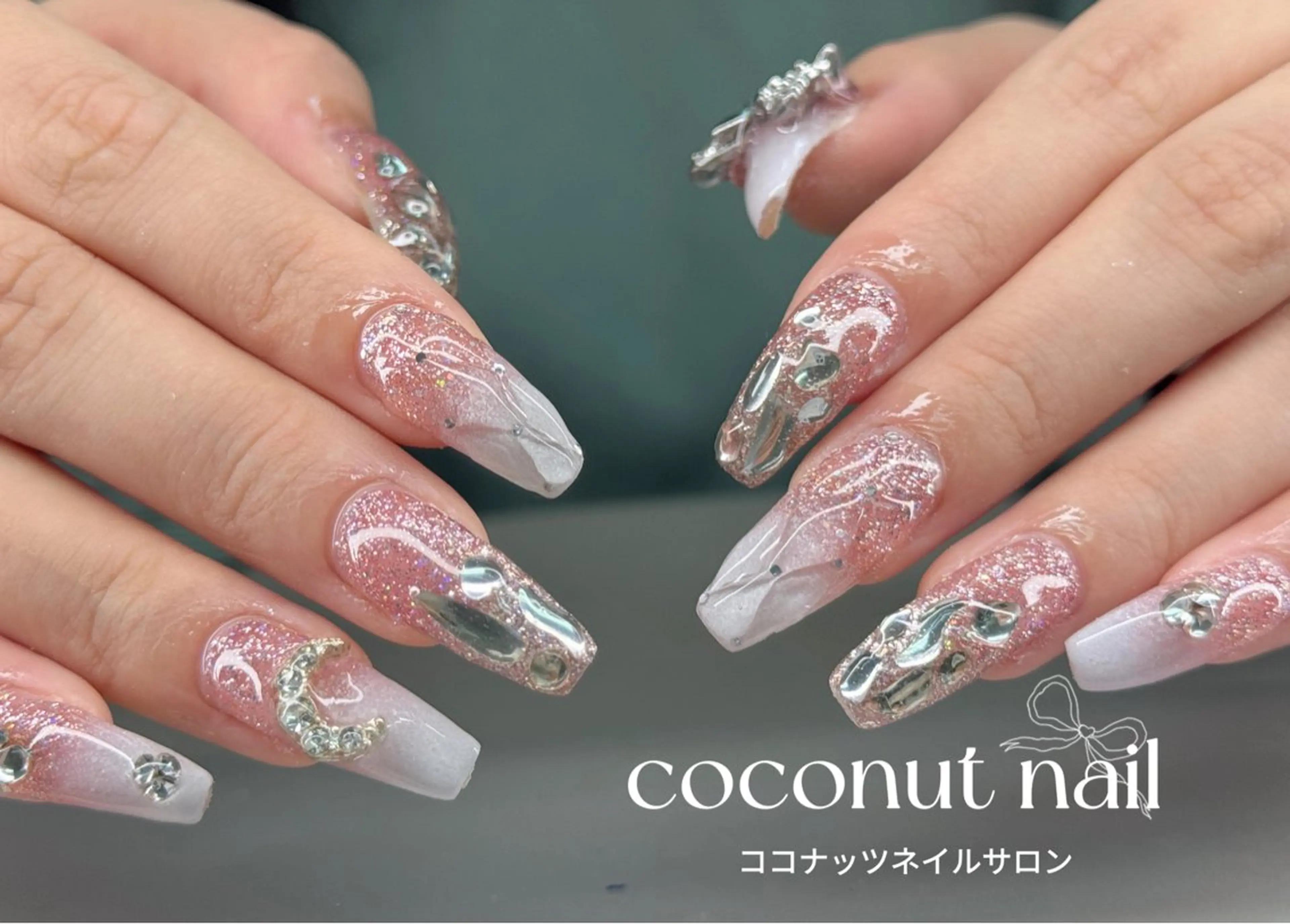 ネイル べっ甲ネイル フレンチネイル キラキラネイル マグネットネイル 大理石ネイル(マーブル) ハンドネイル 神田 ココナッツのネイルデザイン