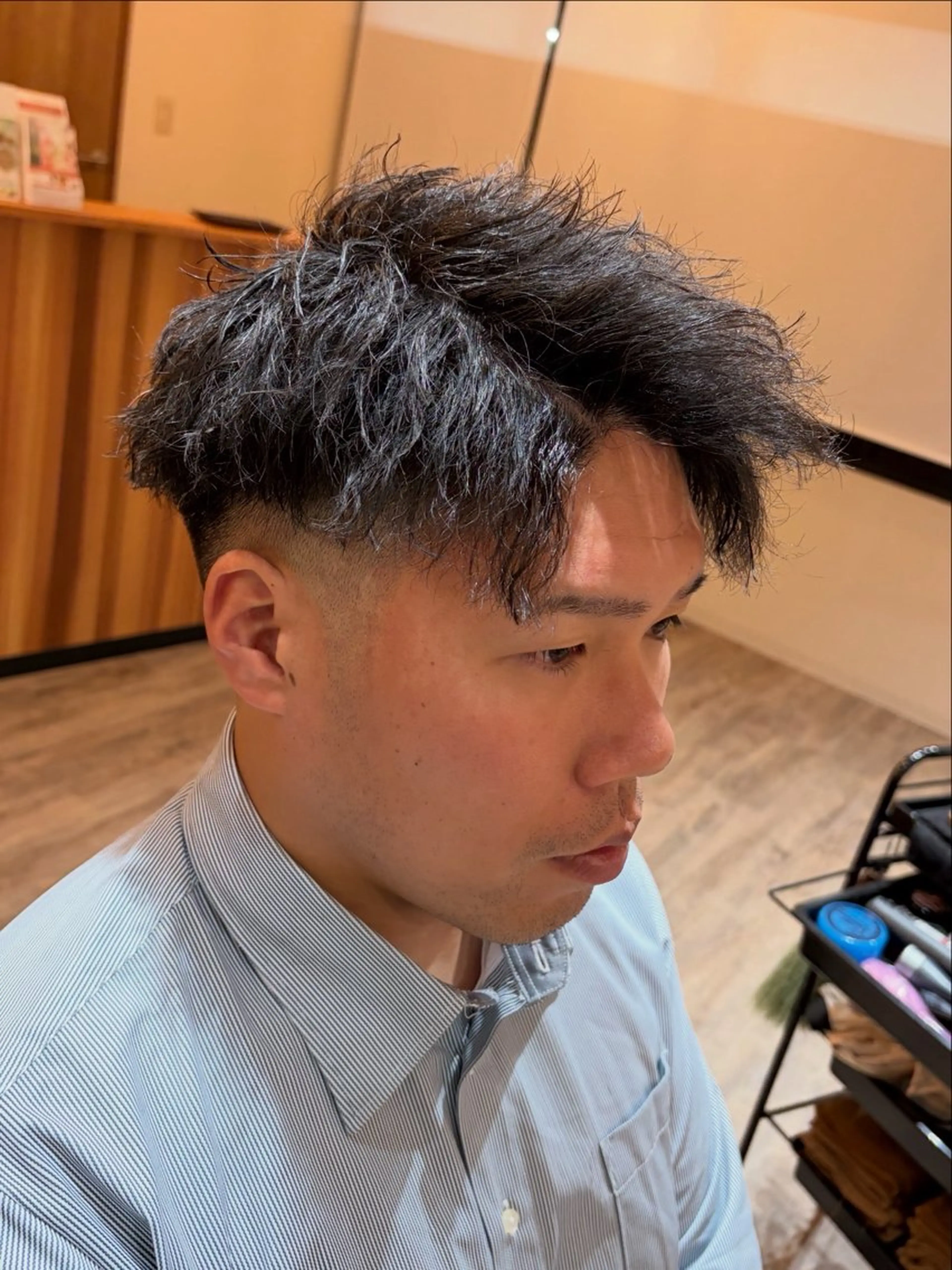 ショート パーマ メンズ ビジネス メンズパーマ メンズツイストパーマ ツイストパーマ 黒原 将貴のヘアスタイル