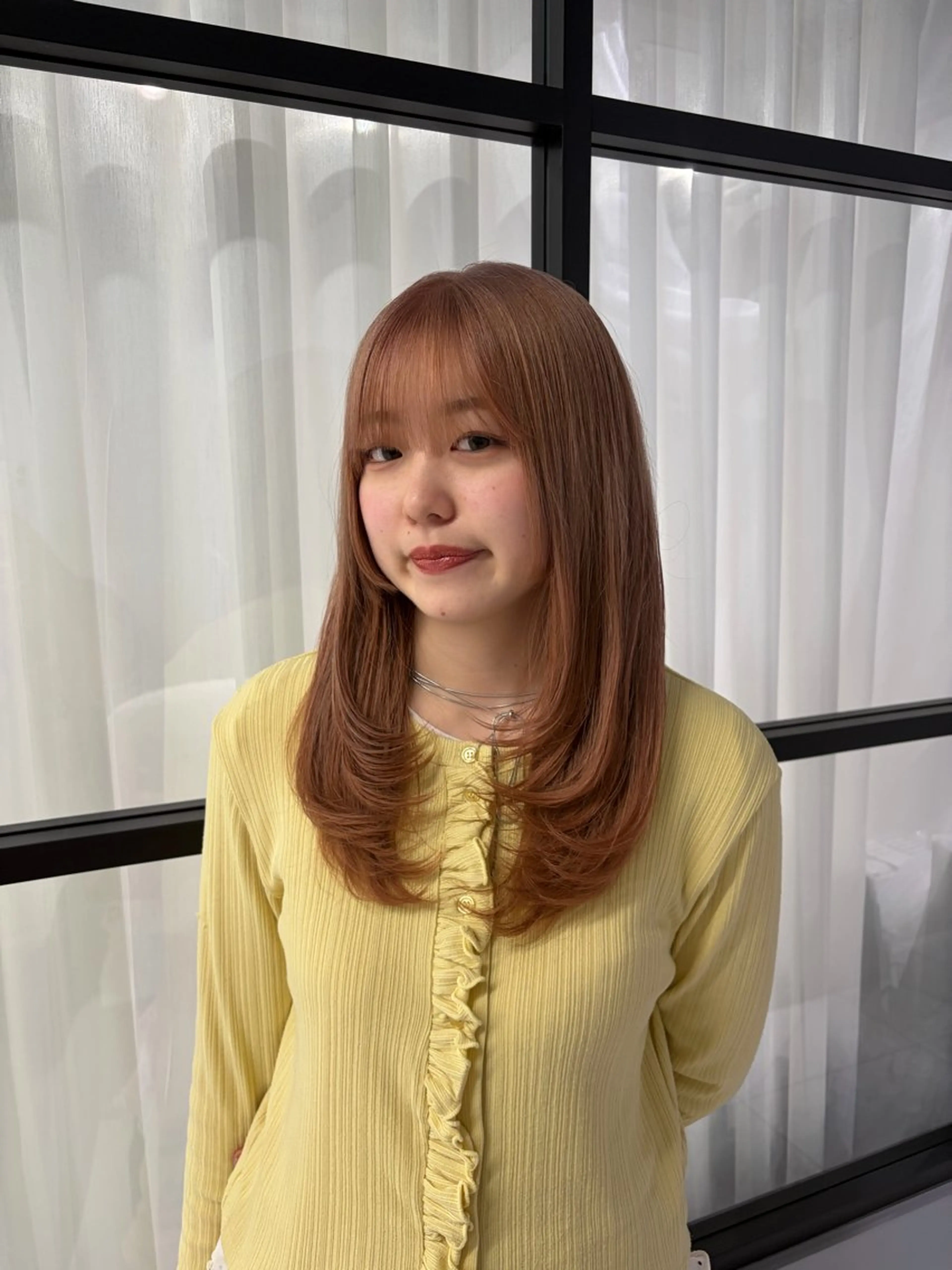 ロング レイヤーカット カット 艶髪ハイトーン✖️ デザインシュンペイのヘアスタイル