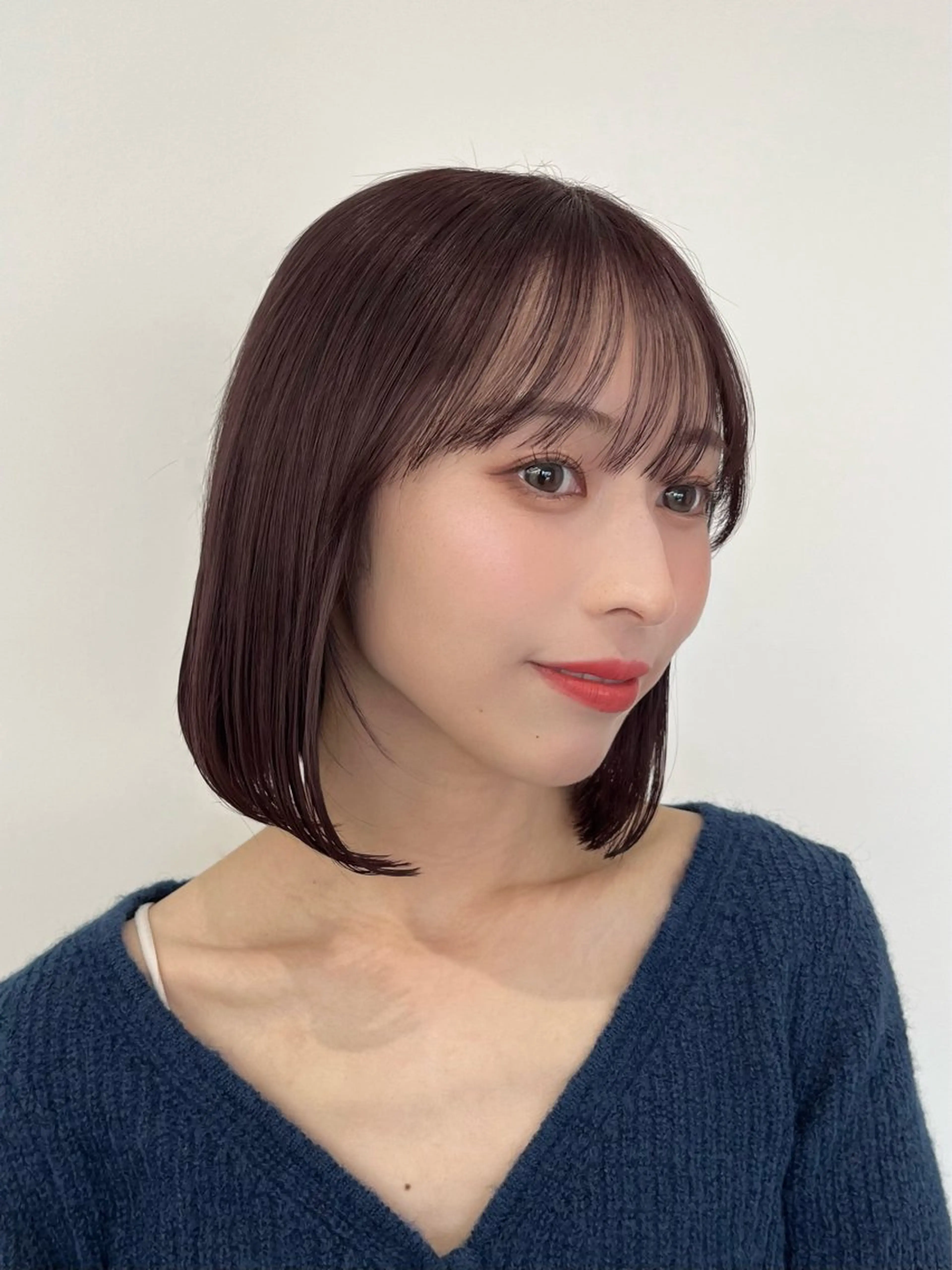 ミディアム ボブ 外ハネヘア ショート/ 似合わせカットモカのヘアスタイル