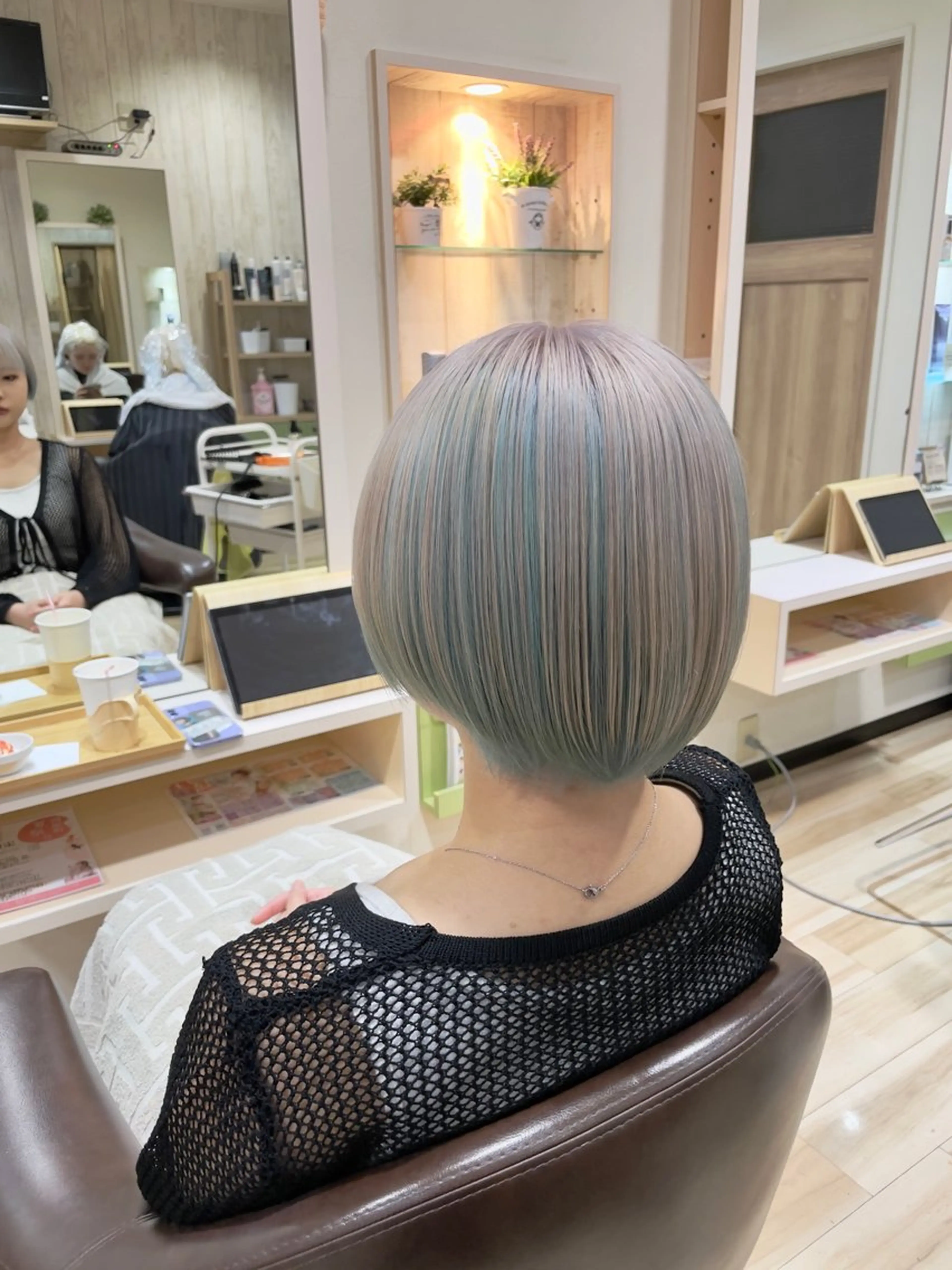 ショート カラー ブリーチ デザインカラー 🌈派手髪ハイトーン 🌈鈴木亮太🌈のヘアスタイル