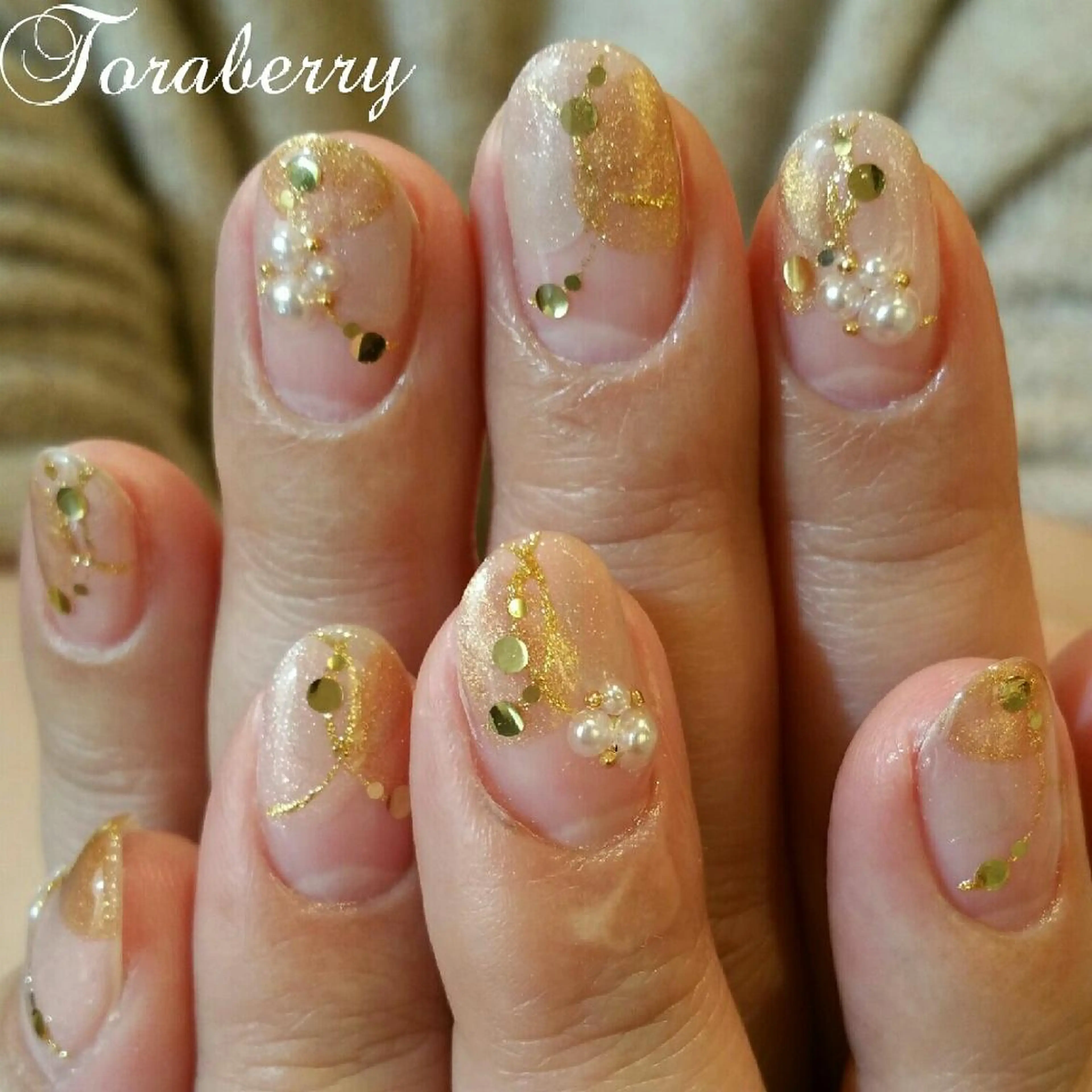 ネイル ゴールド ネイリスト なつみのネイルデザイン