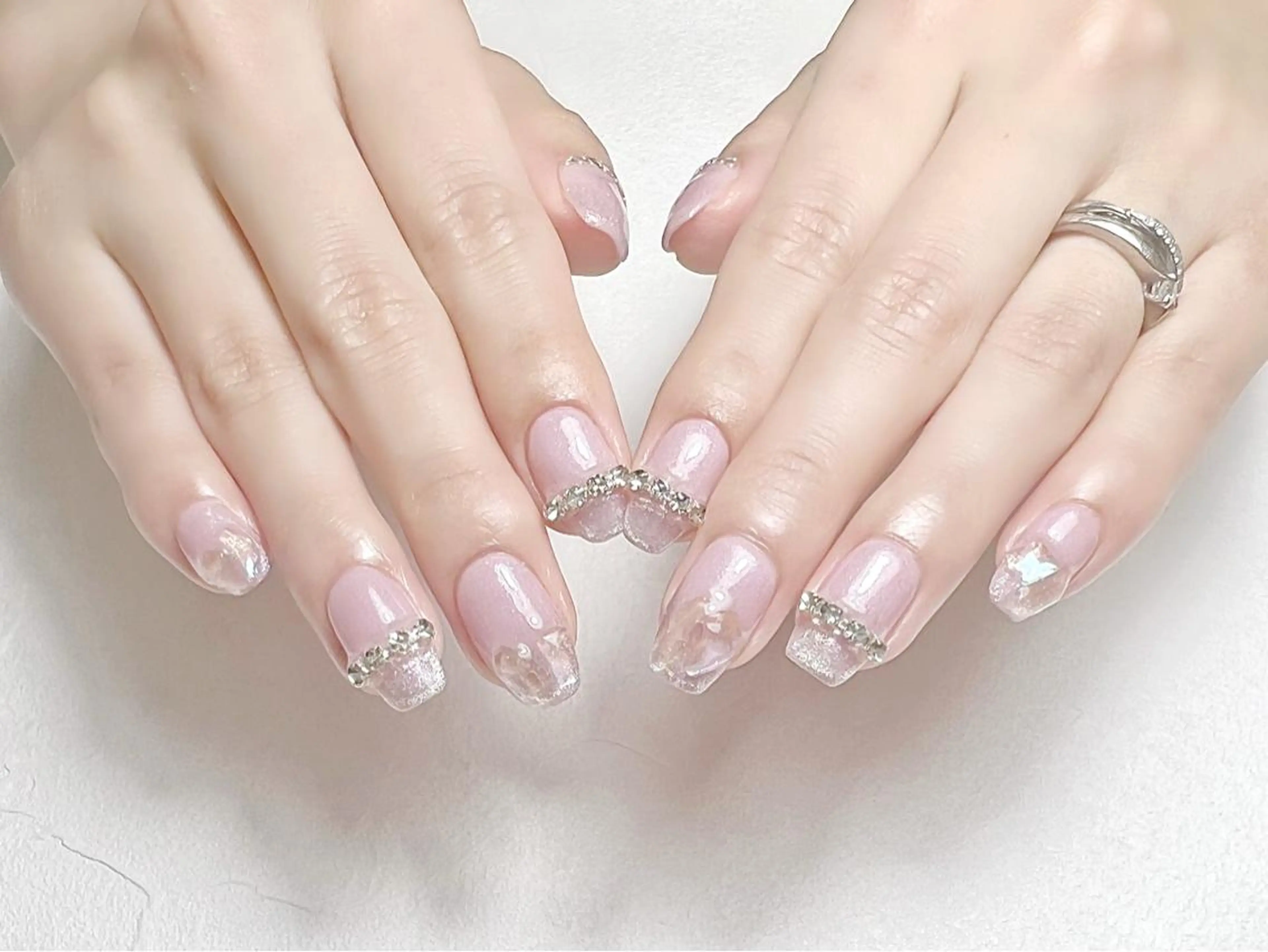ネイル ガーリー 氷ネイル・うるうるネイル キラキラネイル ピンク ワンホンネイル rouse nail RISATOのネイルデザイン