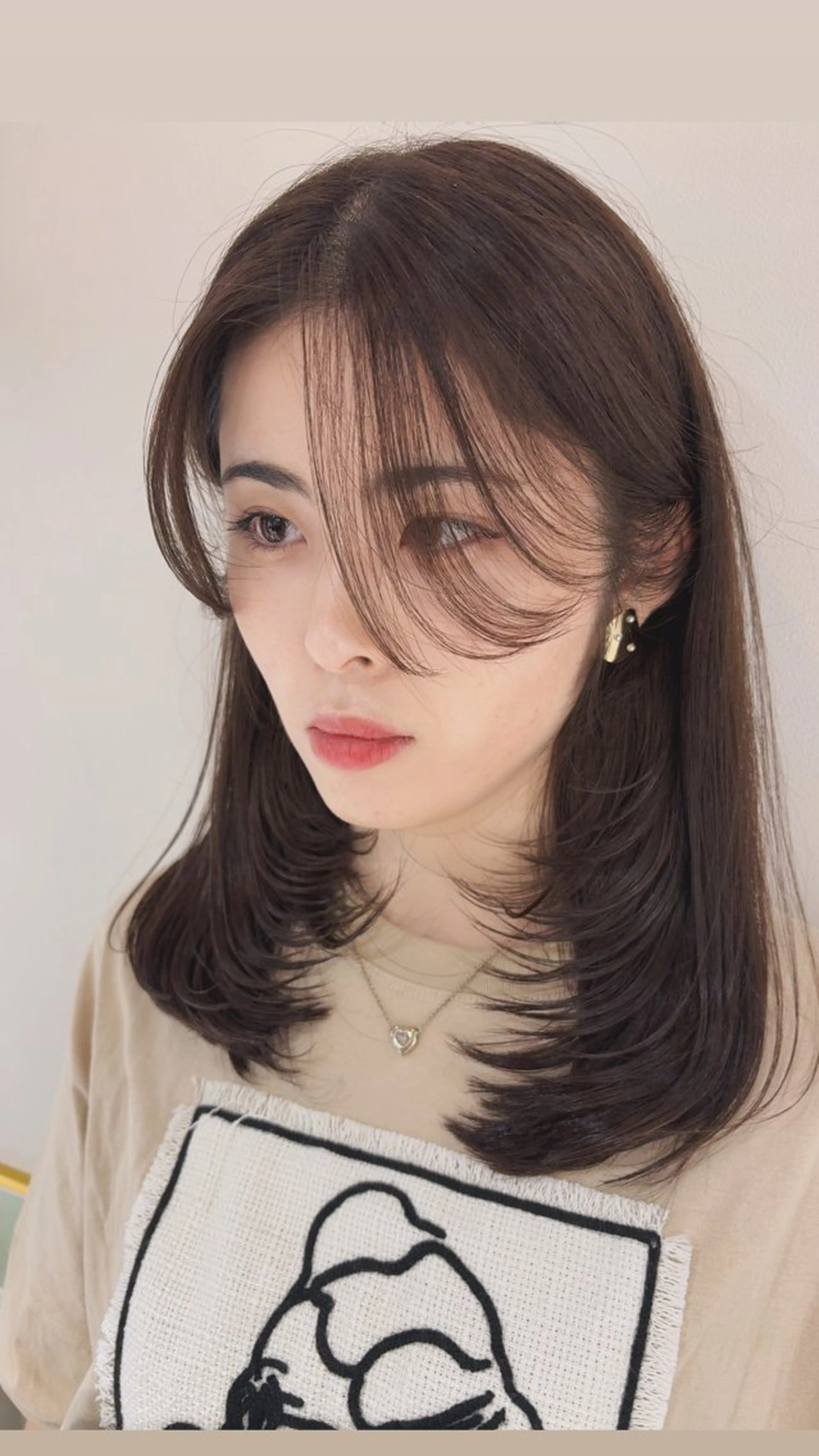 ミディアム カラー ヘアアレンジ ブリーチ 透明感カラー ブリーチなしカラー くびれヘア 顔まわりレイヤー カット ヘアカラー トリートメント ヘッドスパ ヘアセット 二ヶ月綺麗なデザイン カット/星野六三四のヘアスタイル