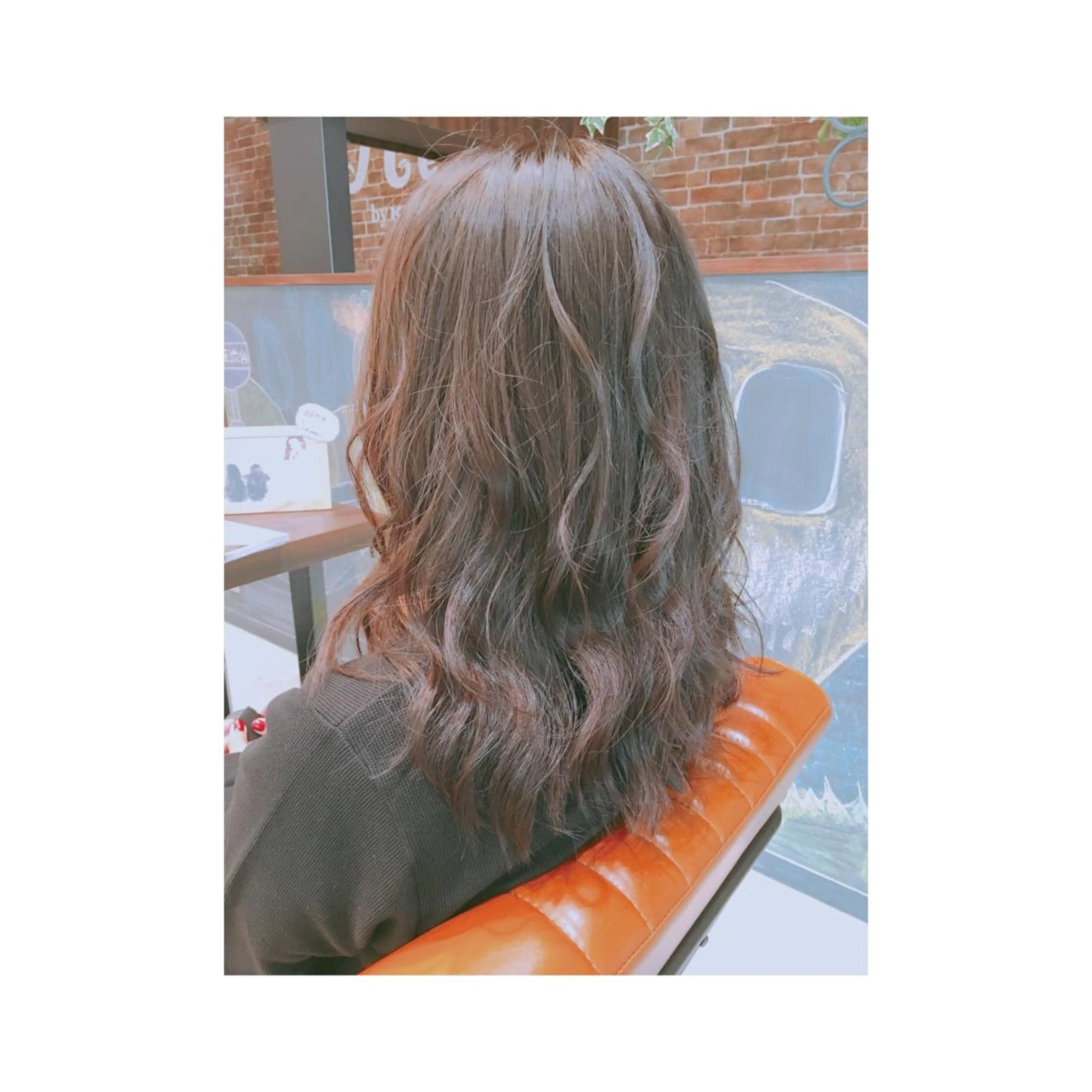 セミロング カラー なかの たくみのヘアスタイル