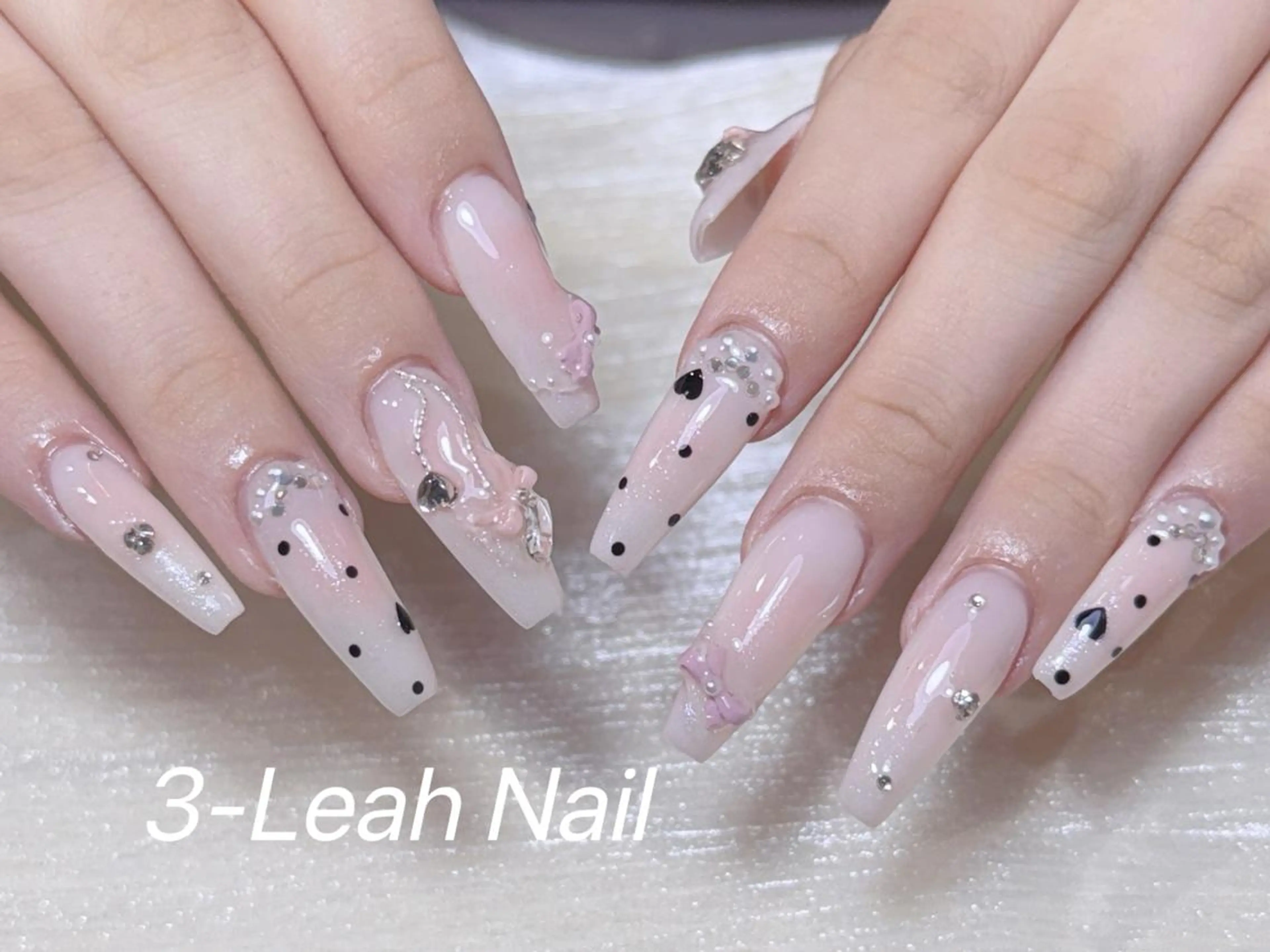 ロング 💅 リリアのネイルデザイン