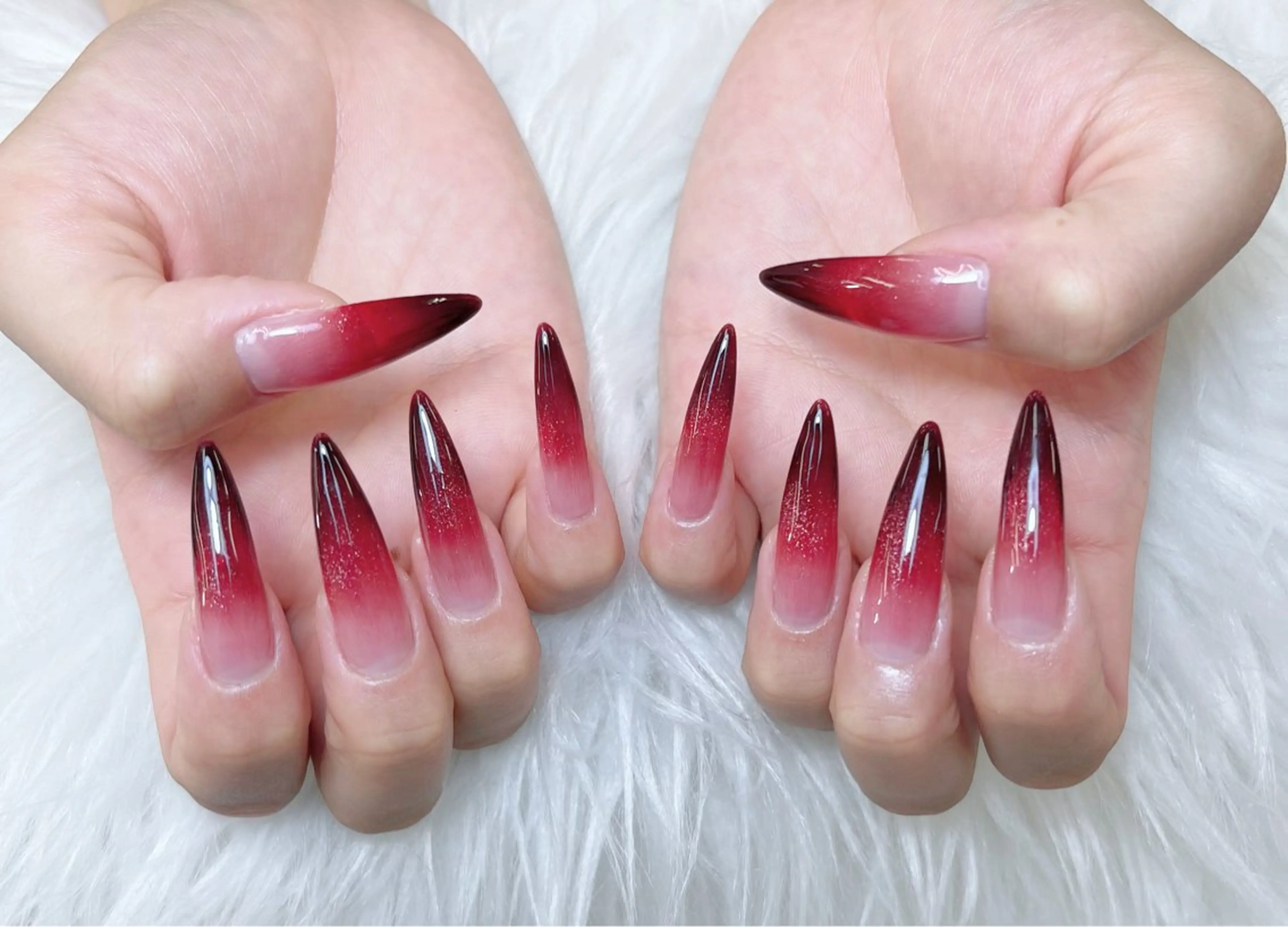 ネイル オーロラネイル クリアネイル フラッシュネイル ジェルネイル グラデーション ハンドネイル Amee Nail Salonのネイルデザイン