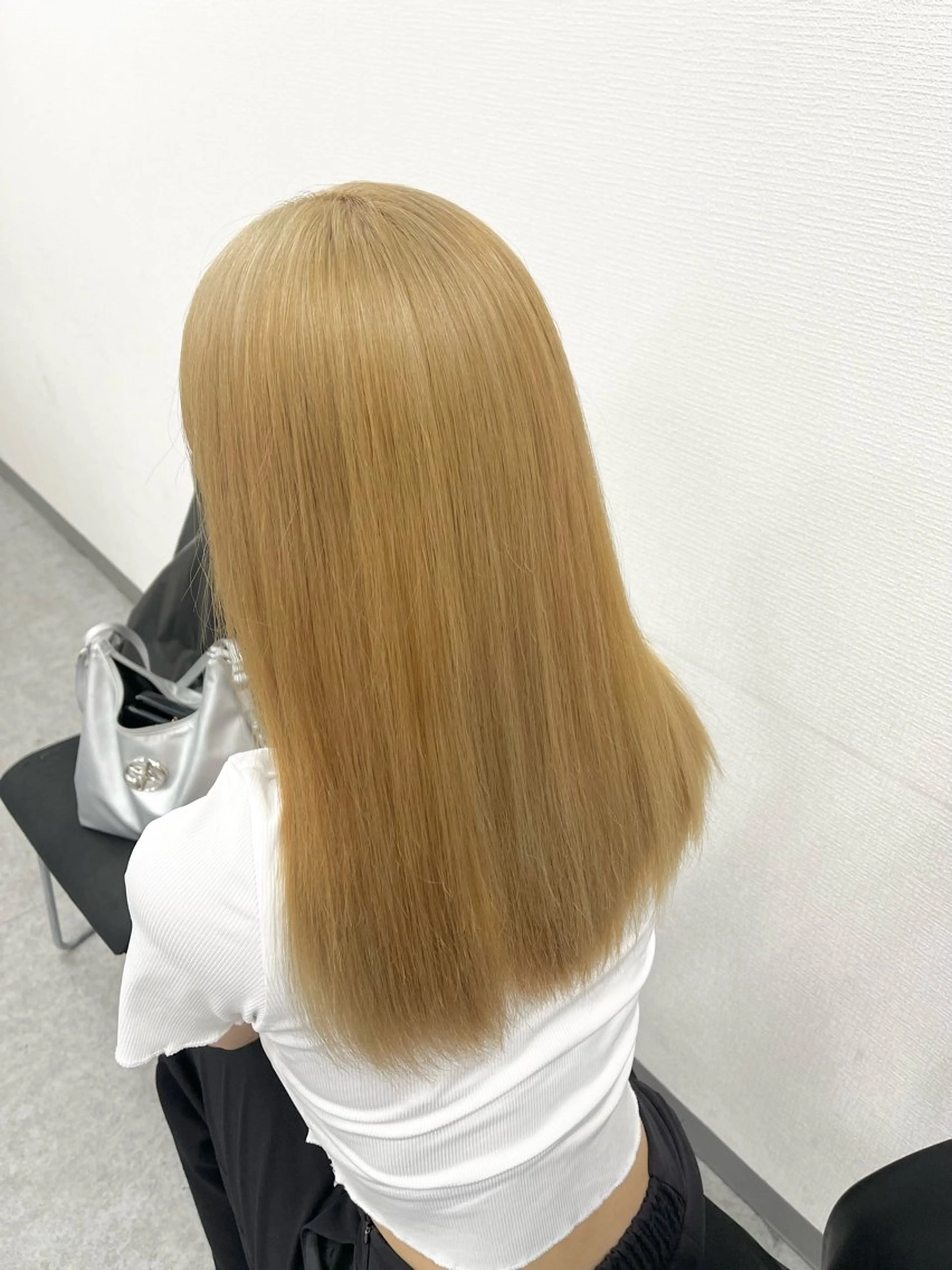 ロング カラー ベージュカラー ブリーチ ブロンド 大人上品ベージュ 🎀HARUNAのヘアスタイル