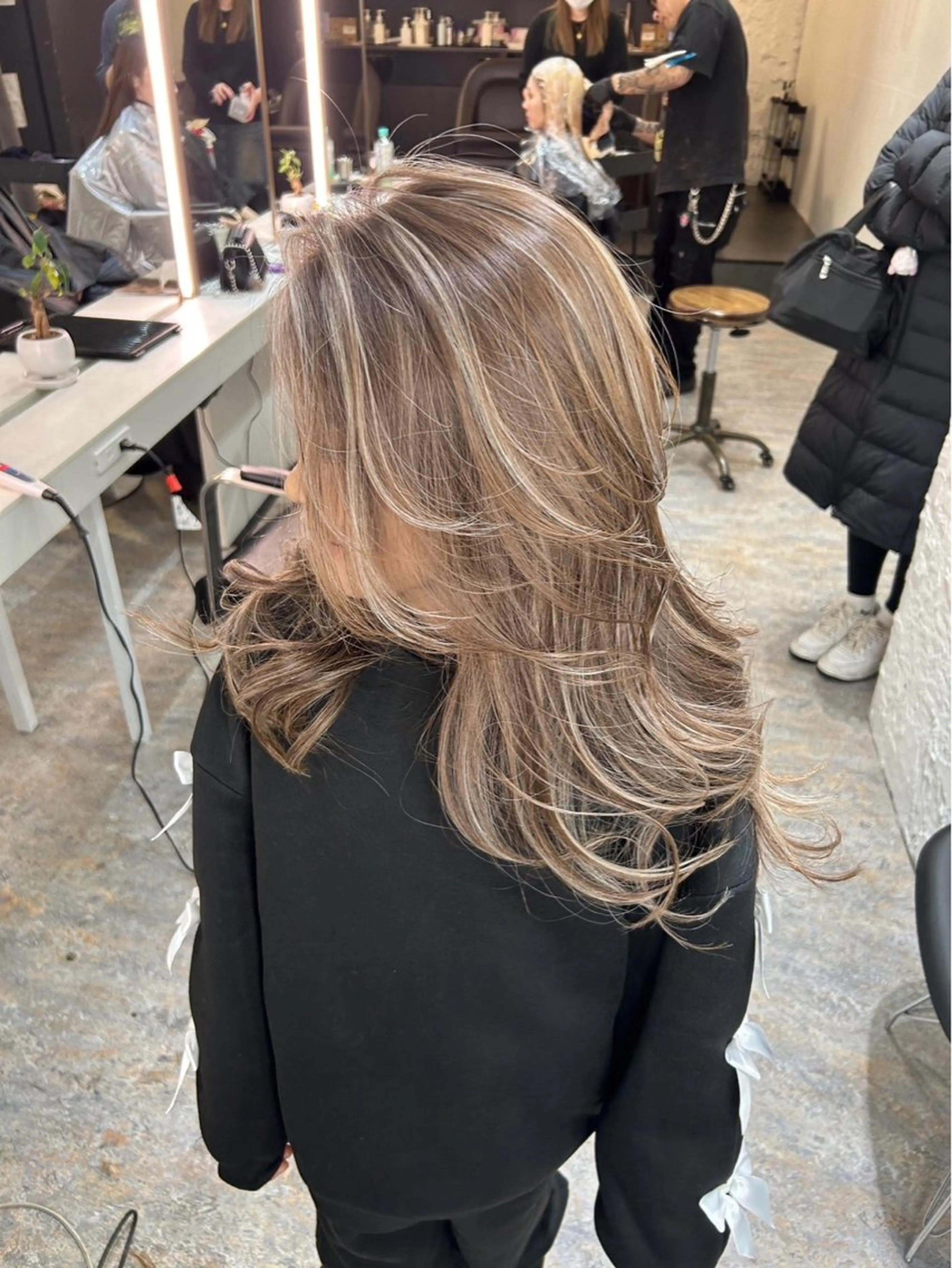 ミディアム カラー ヘアカラー ハイライト白髪ぼかし メンズパーマ渋谷のヘアスタイル
