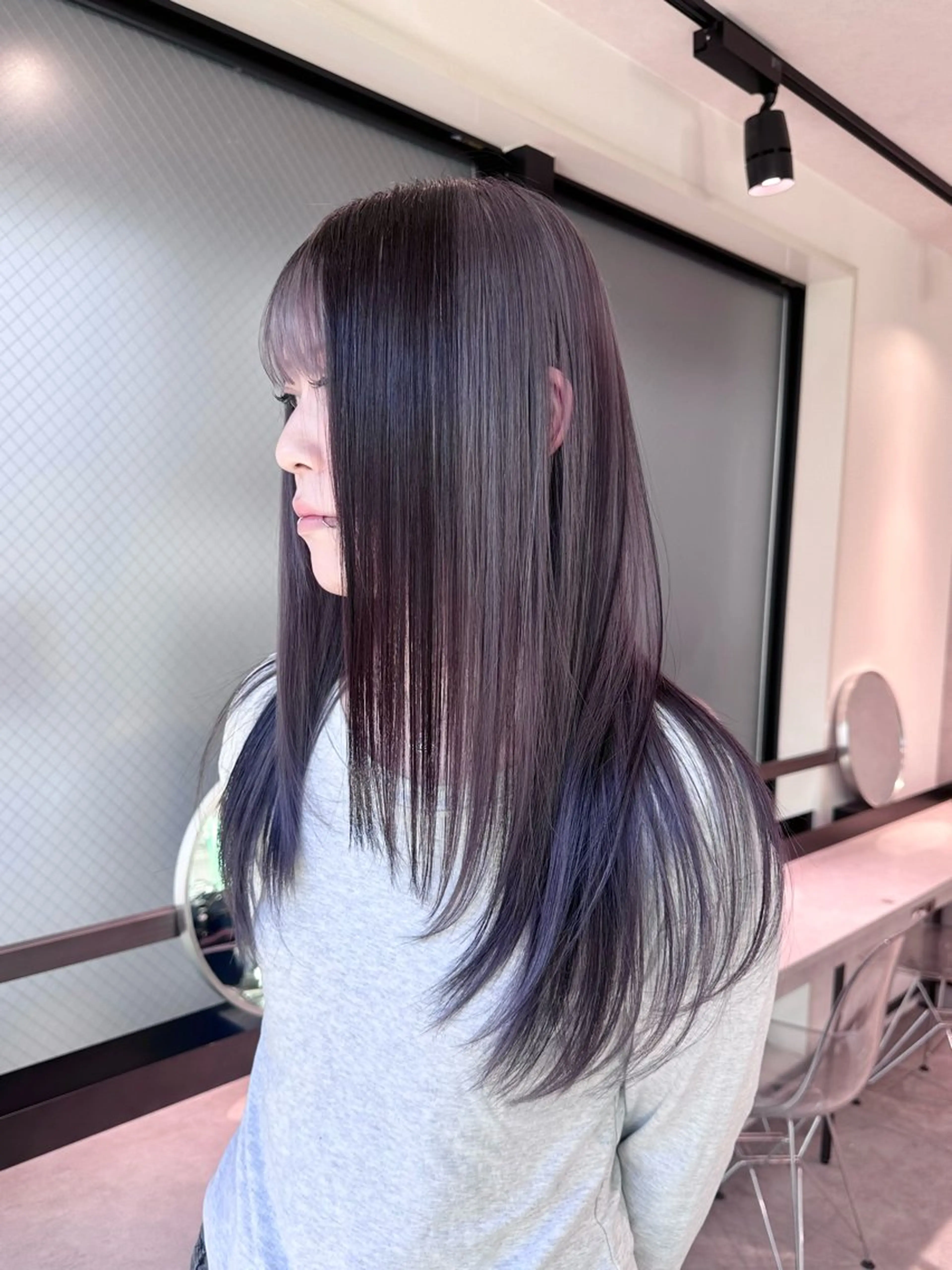 カラー ブリーチ デザインカラー ハイトーンカラー ヘアカラー YUI デザインカラーのヘアスタイル