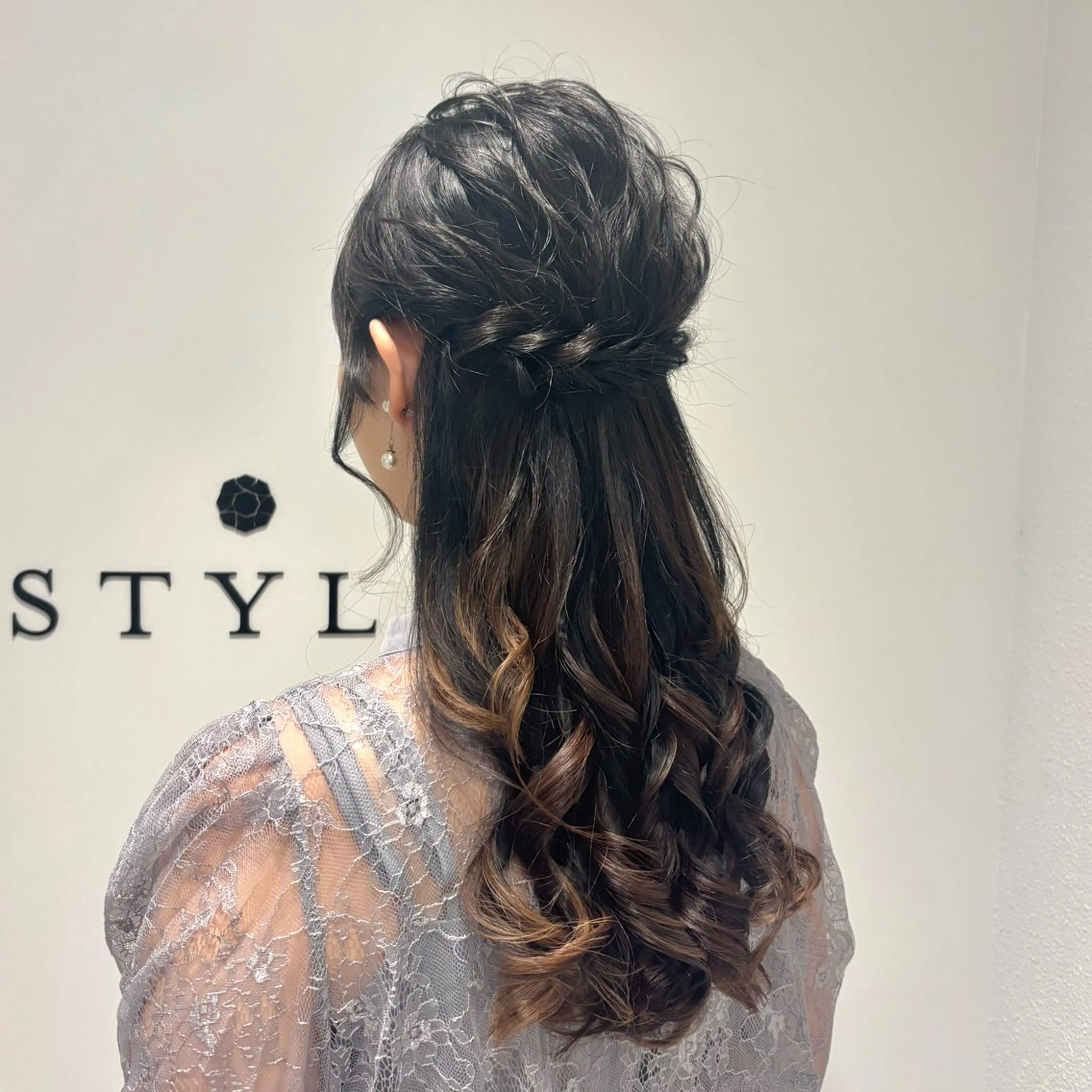 ロング ヘアアレンジ ヘアセット 艶カラー/アレンジ 💟すなおのヘアスタイル