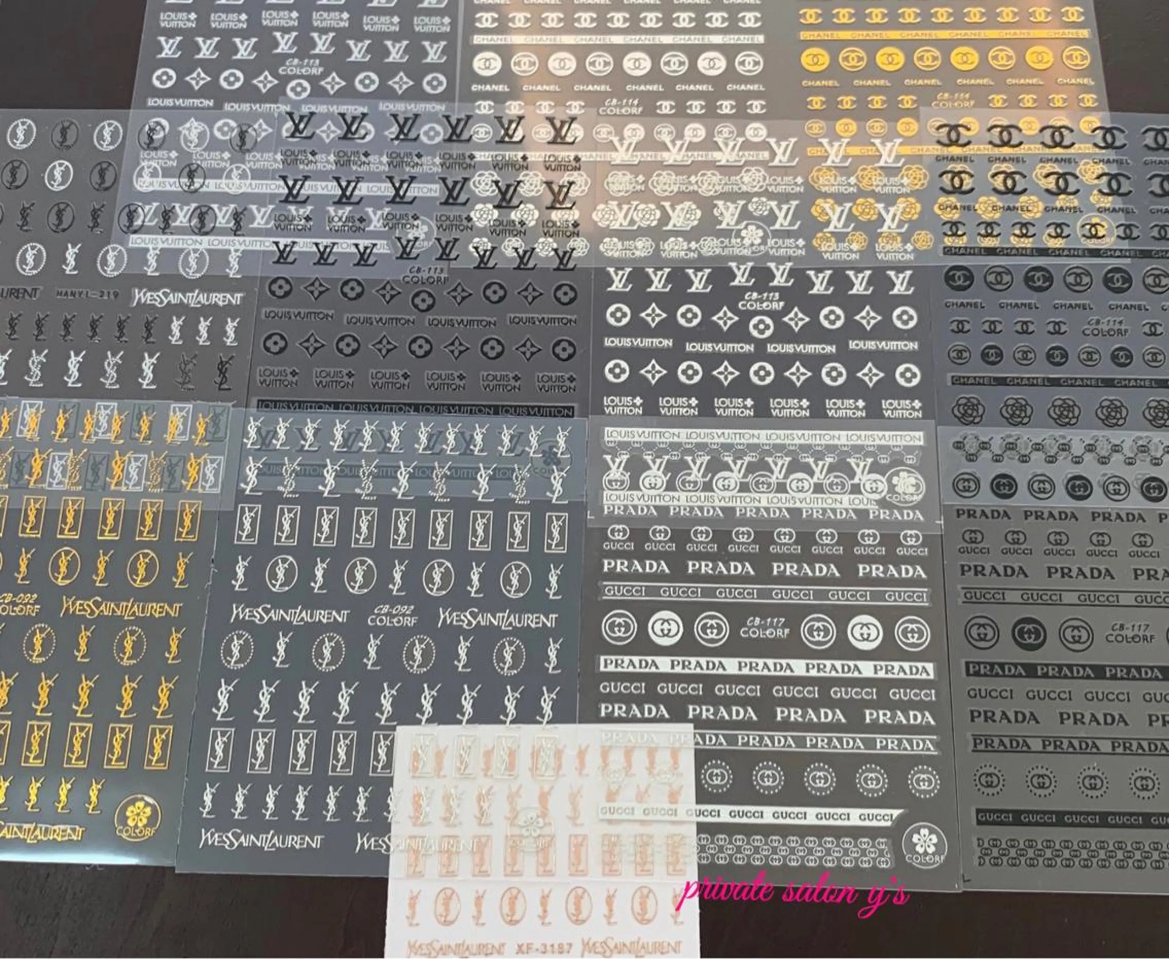 ネイル y' sのネイルデザイン