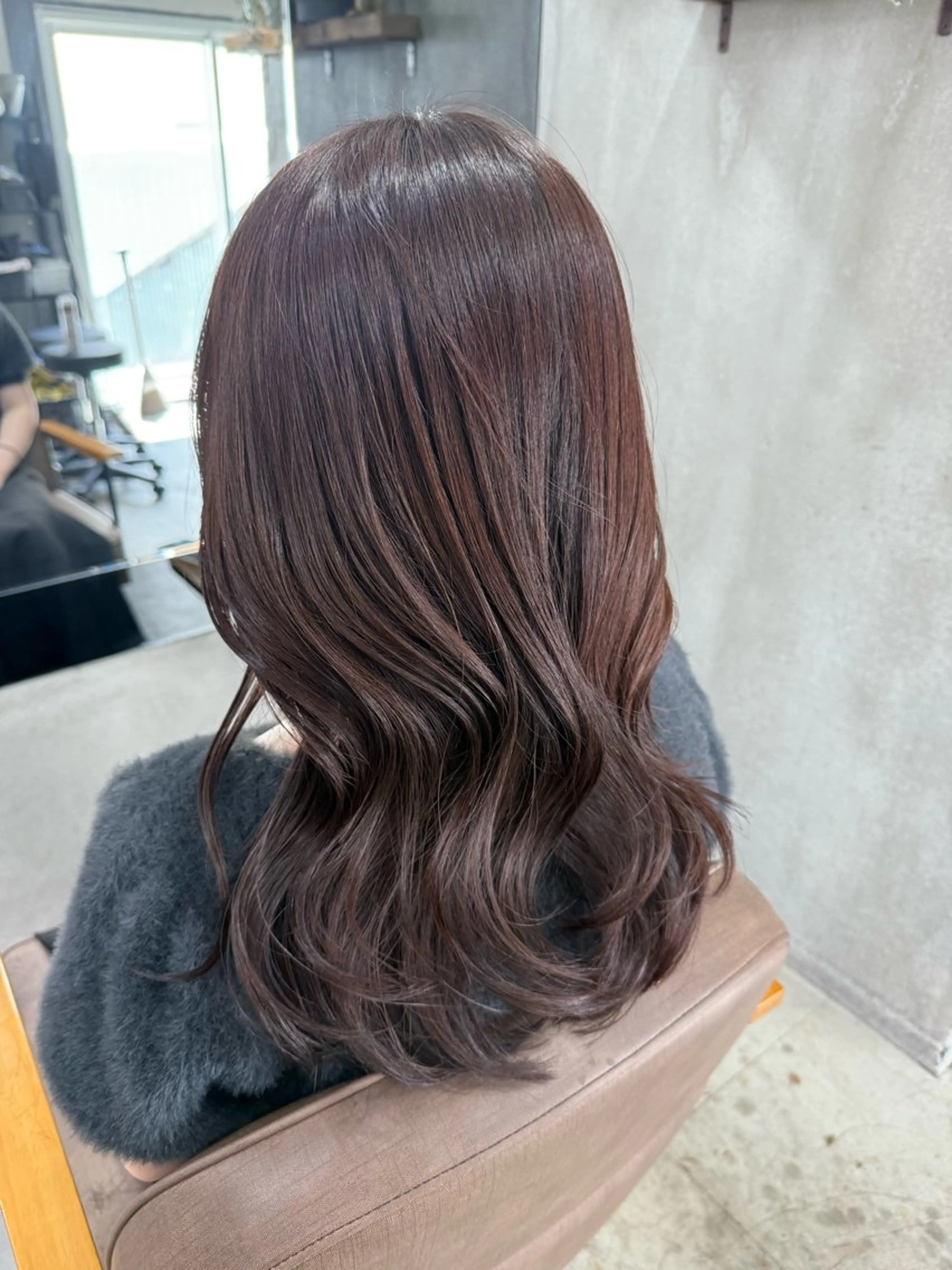 セミロング カラー ブラウンカラー AIRI layer cut hairのヘアスタイル