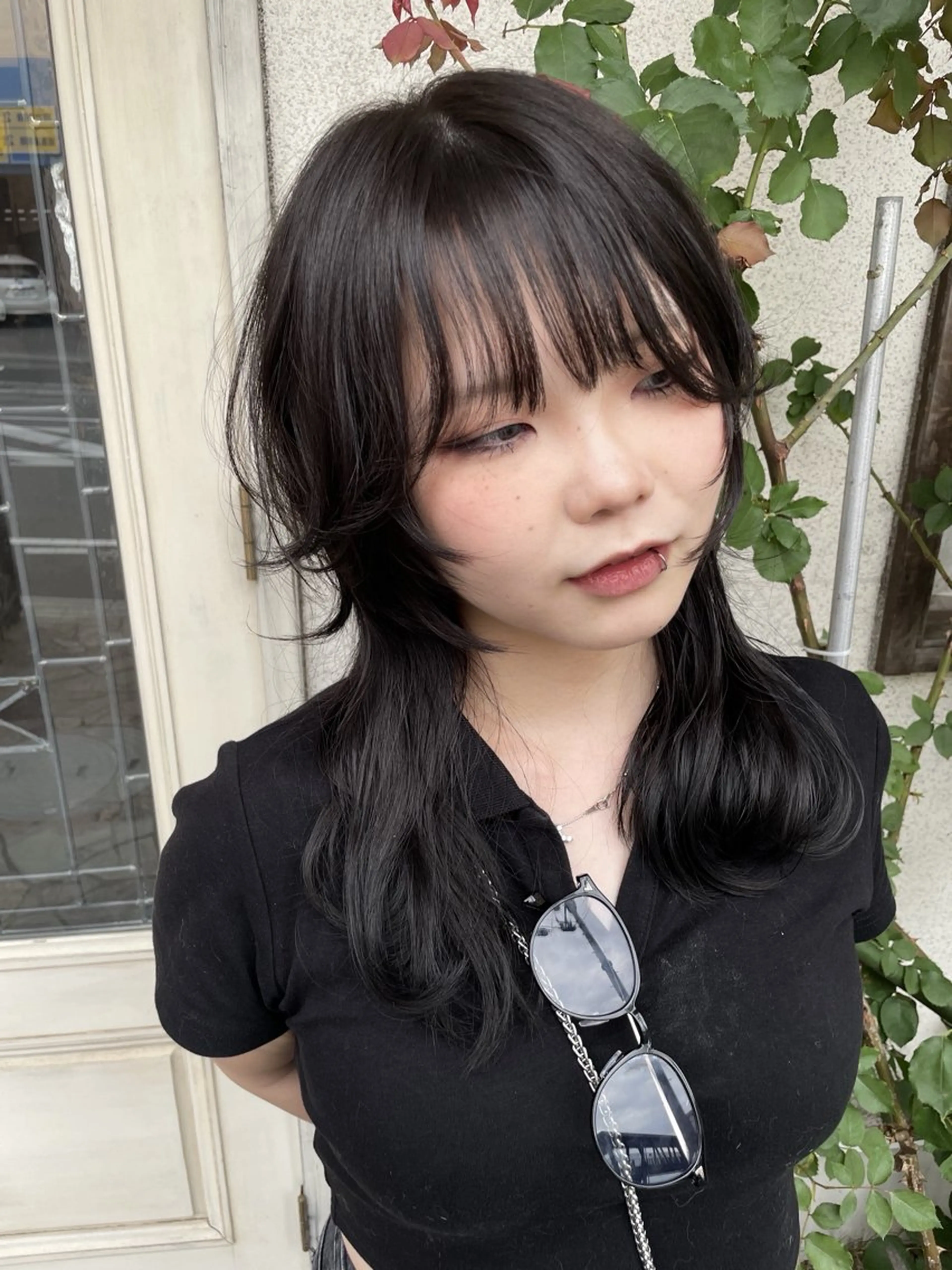 ミディアム カラー 顔周りカット レイヤーカット 外ハネヘア ウルフカット 冨永 萌のヘアスタイル