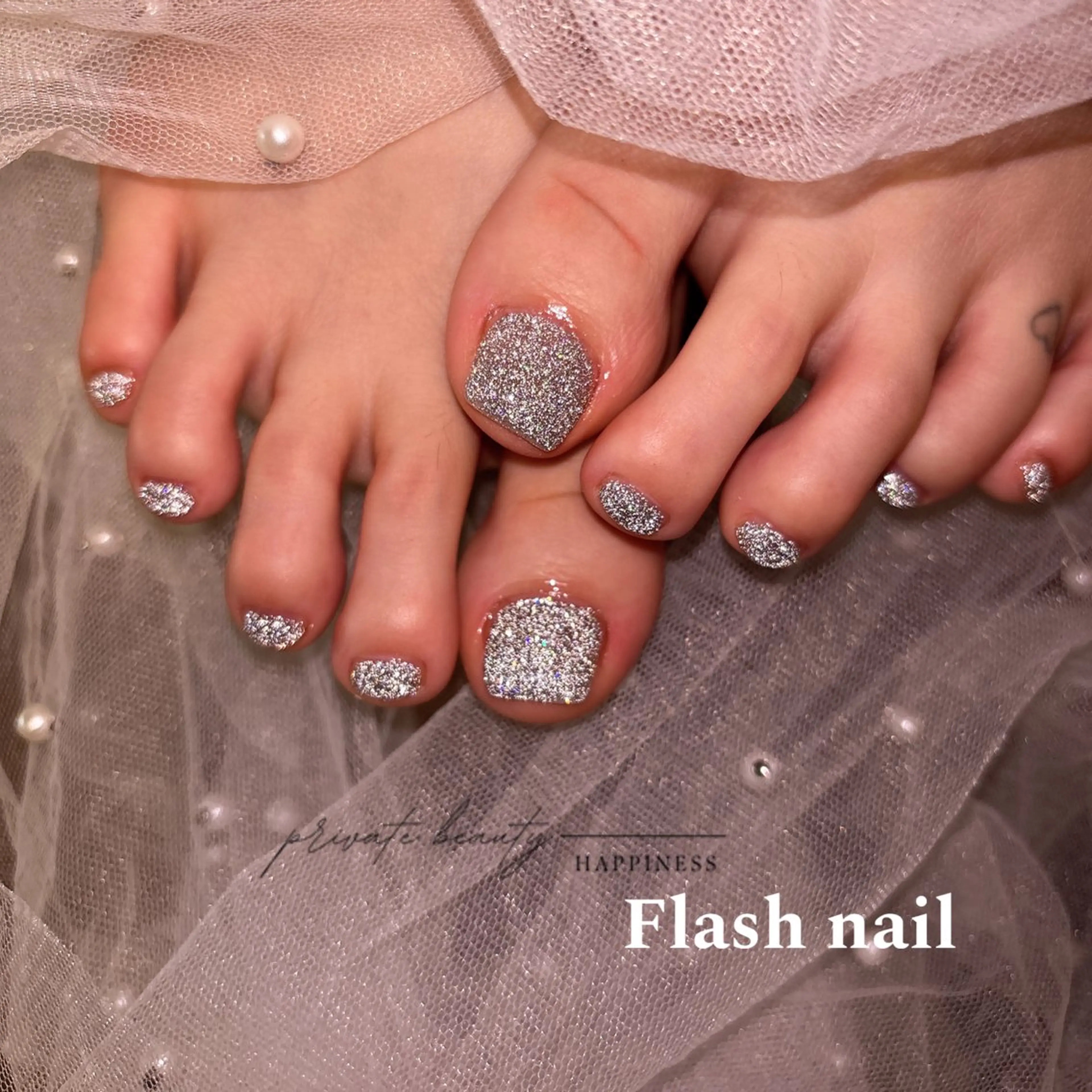 ネイル フットネイル 韓国ネイル ロングネイル ピンク スカルプネイル ハンドネイル happiness nailのネイルデザイン