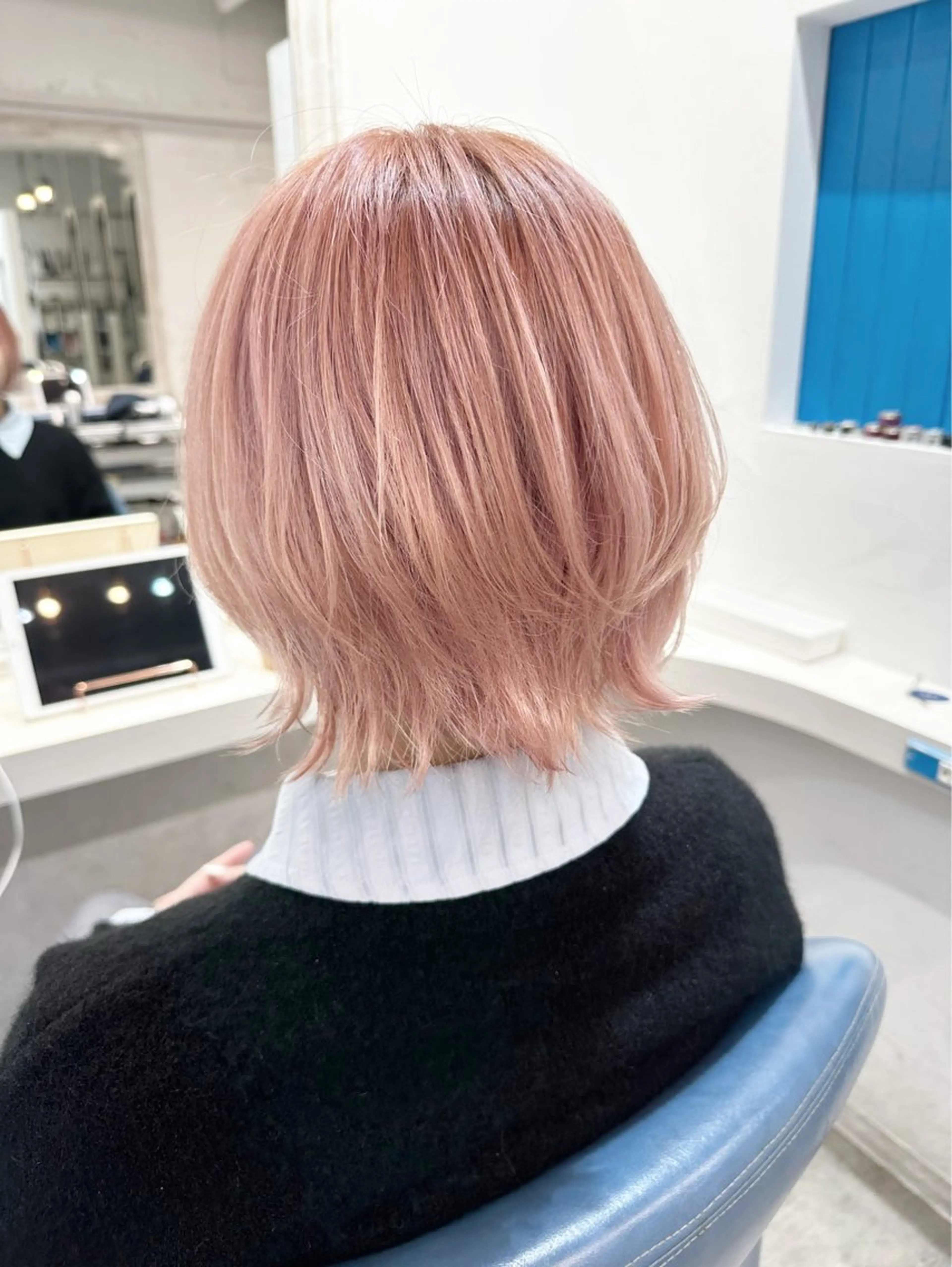 ショート カラー ピンクカラー レイヤーカット ショートヘア 外ハネヘア 中目黒✂︎店長✂︎ TOMOHIROのヘアスタイル