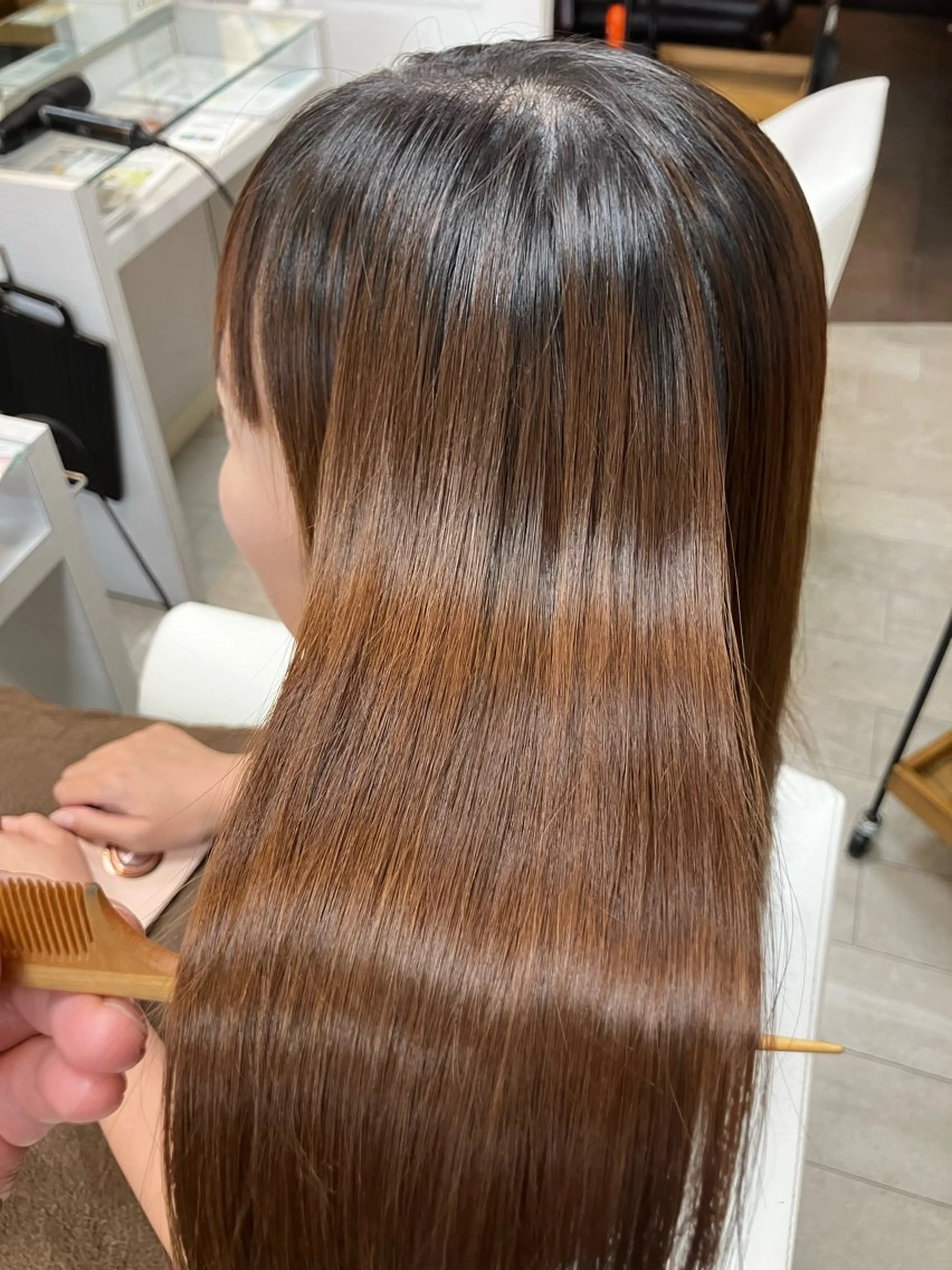 セミロング 髪質改善 タカギ/艶髪カラー /髪質改善/縮毛矯正のヘアスタイル