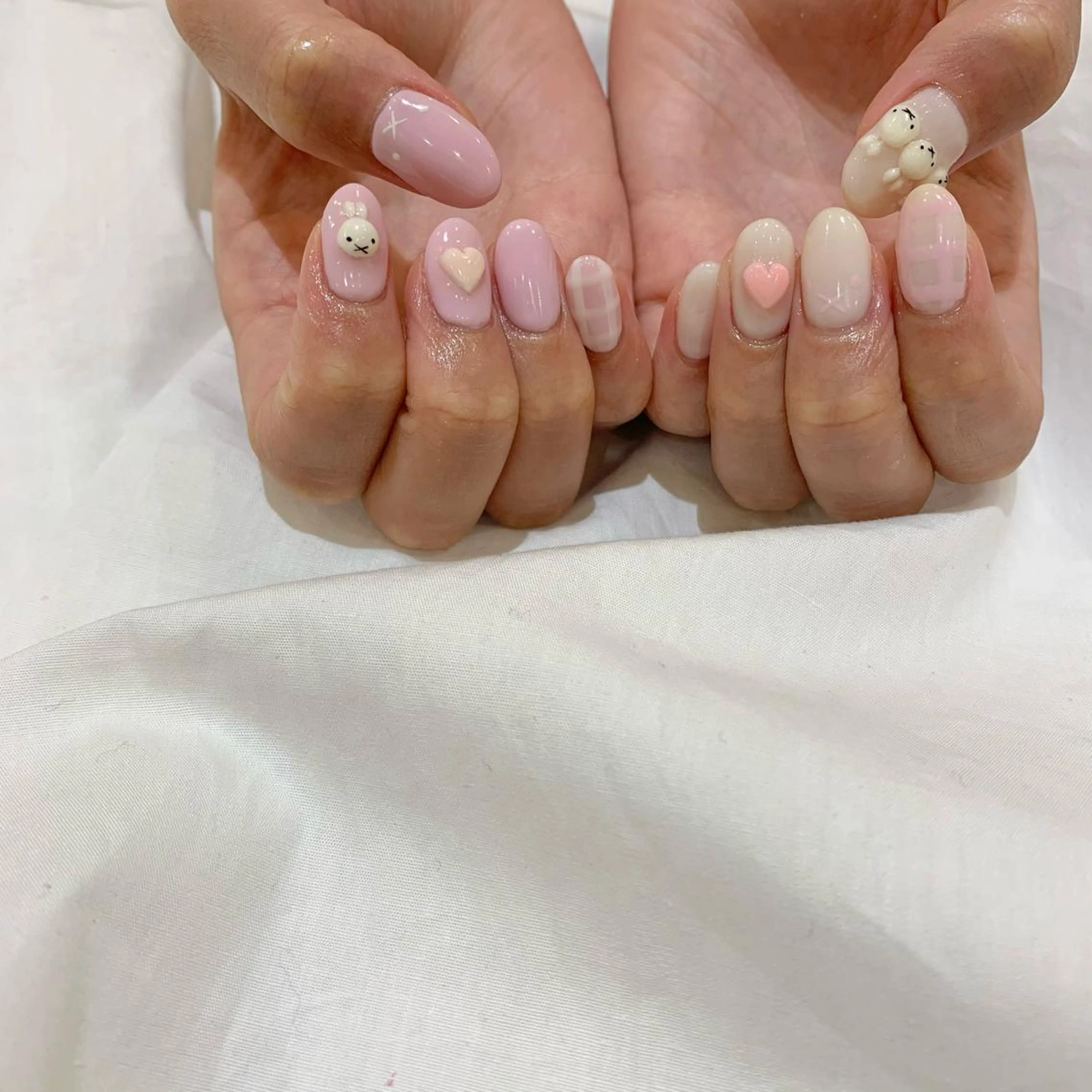 ネイル ハンドネイル 藤原 胡桃のネイルデザイン