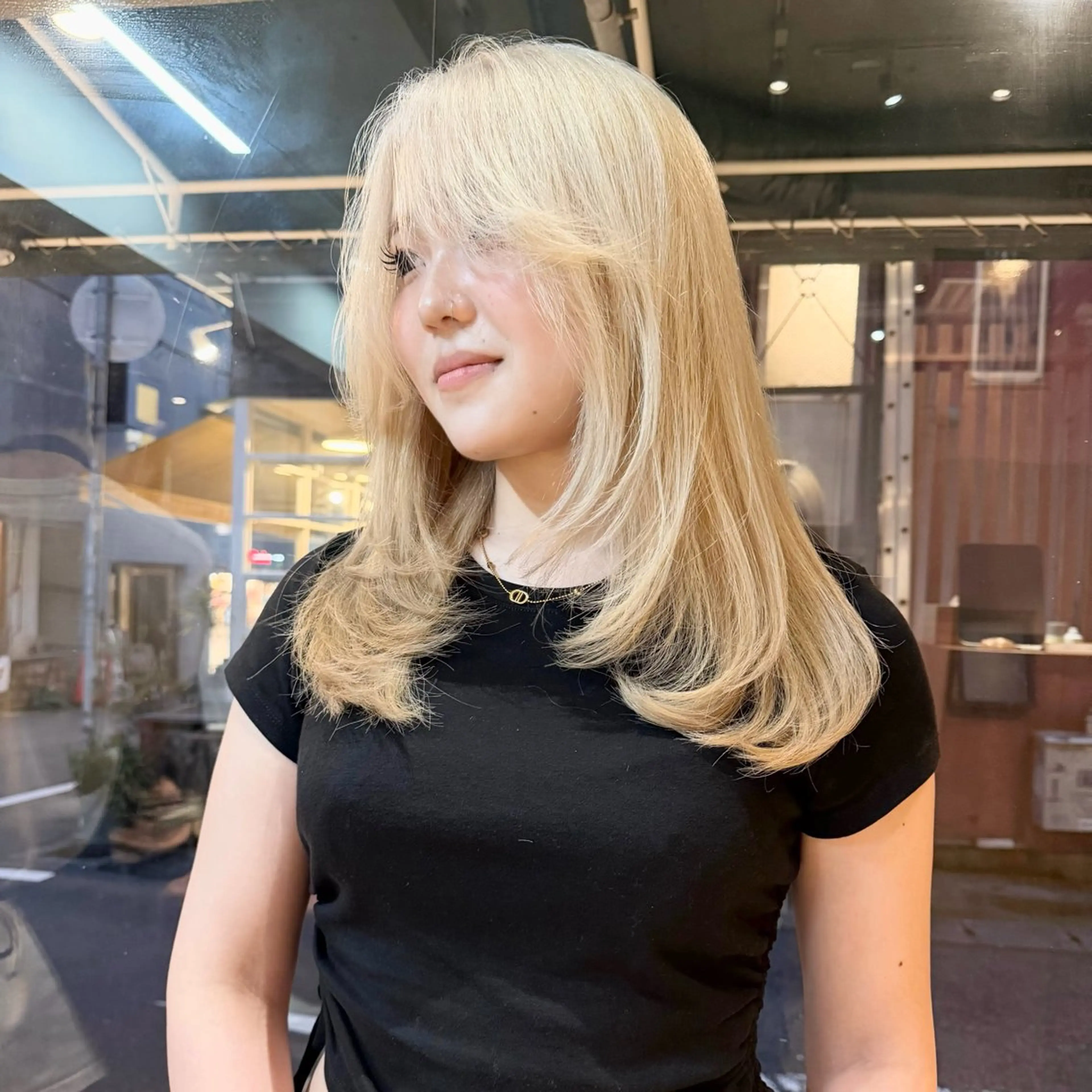 セミロング カラー ハイトーンカラー 似合わせカット ヘアカラー トリートメント 優梨 EIGHT💞のヘアスタイル