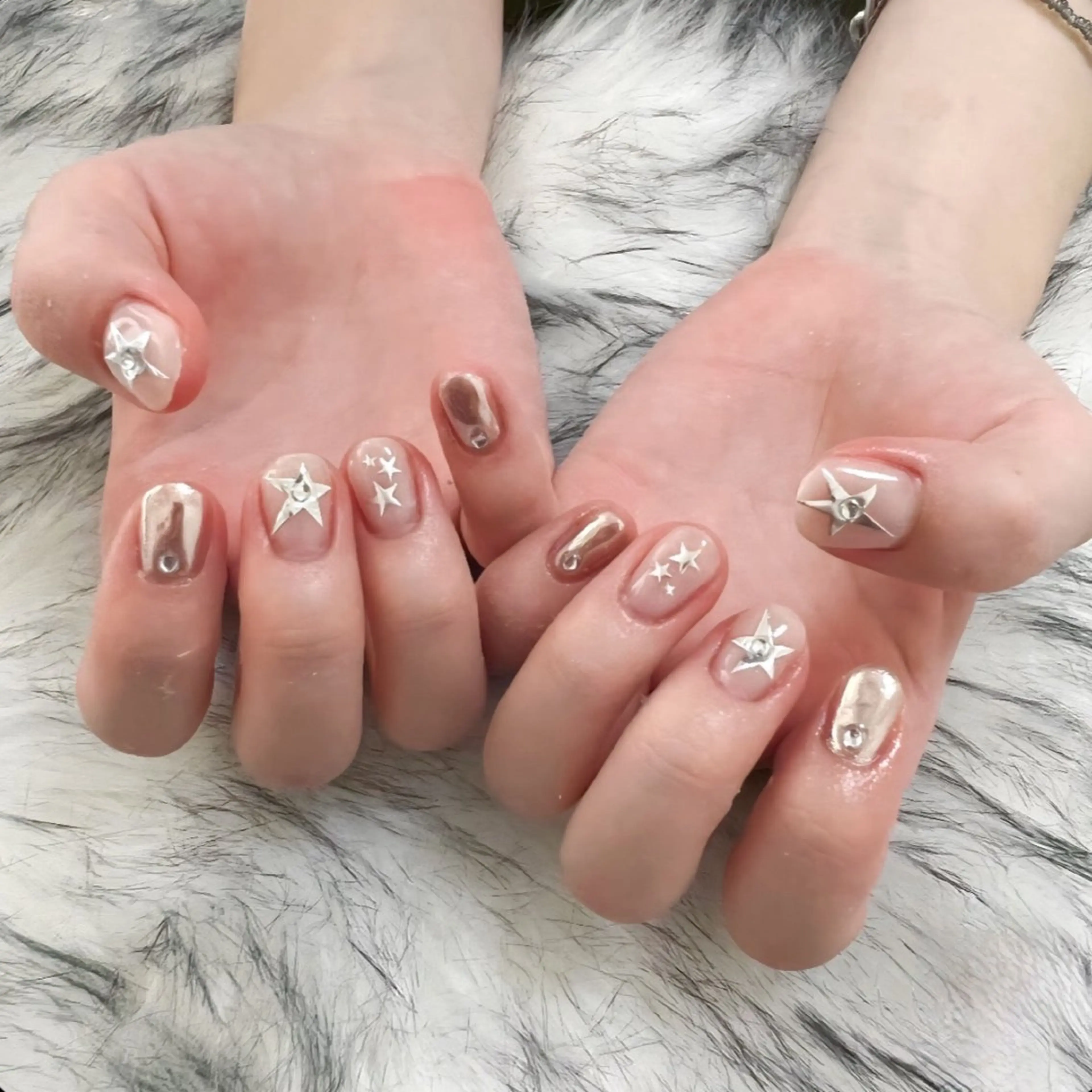 ミディアム ハンドネイル mao .のネイルデザイン