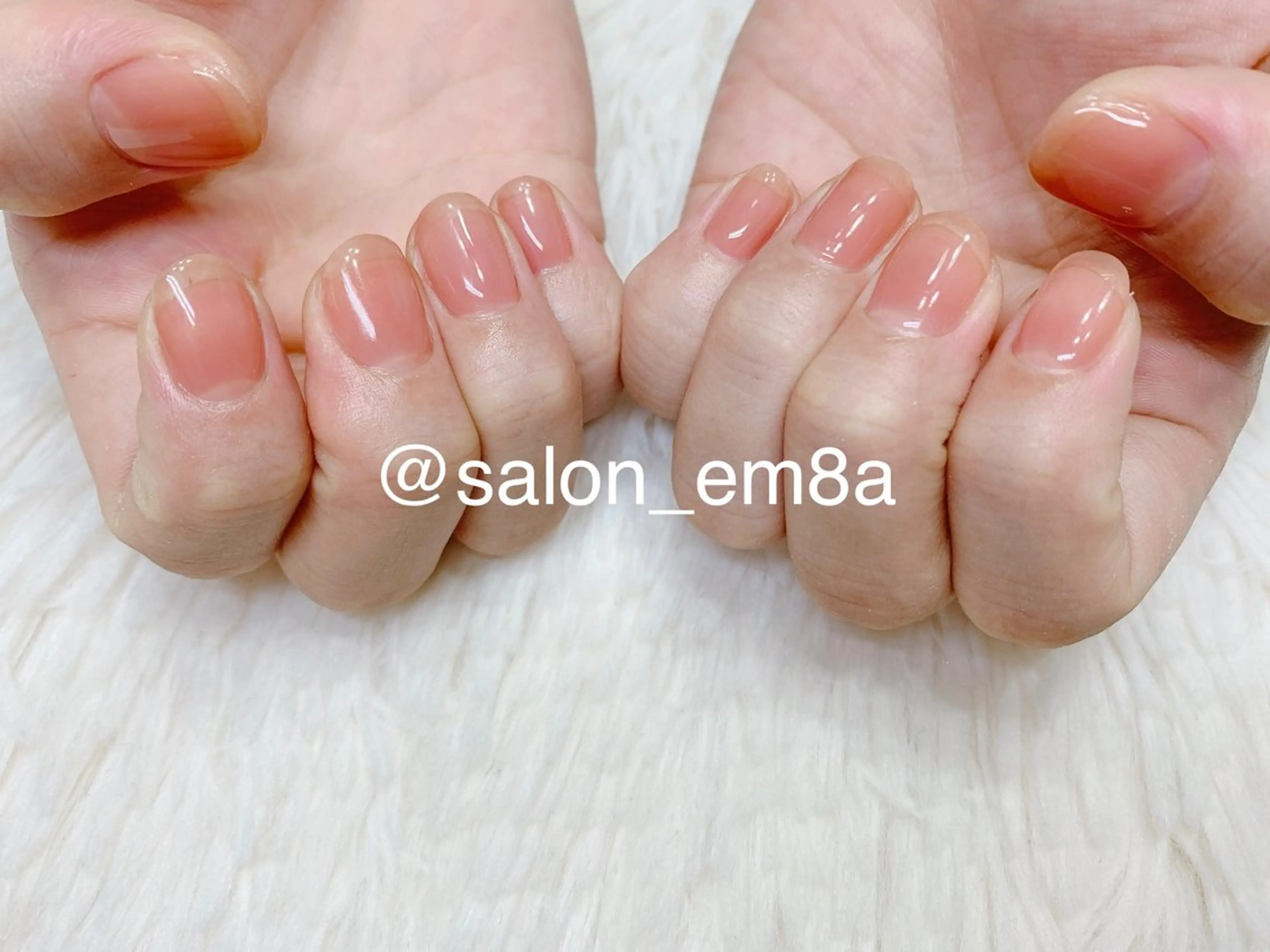 ネイル ジェルネイル ワンカラーネイル ハンドネイル salon EM&A emiのネイルデザイン