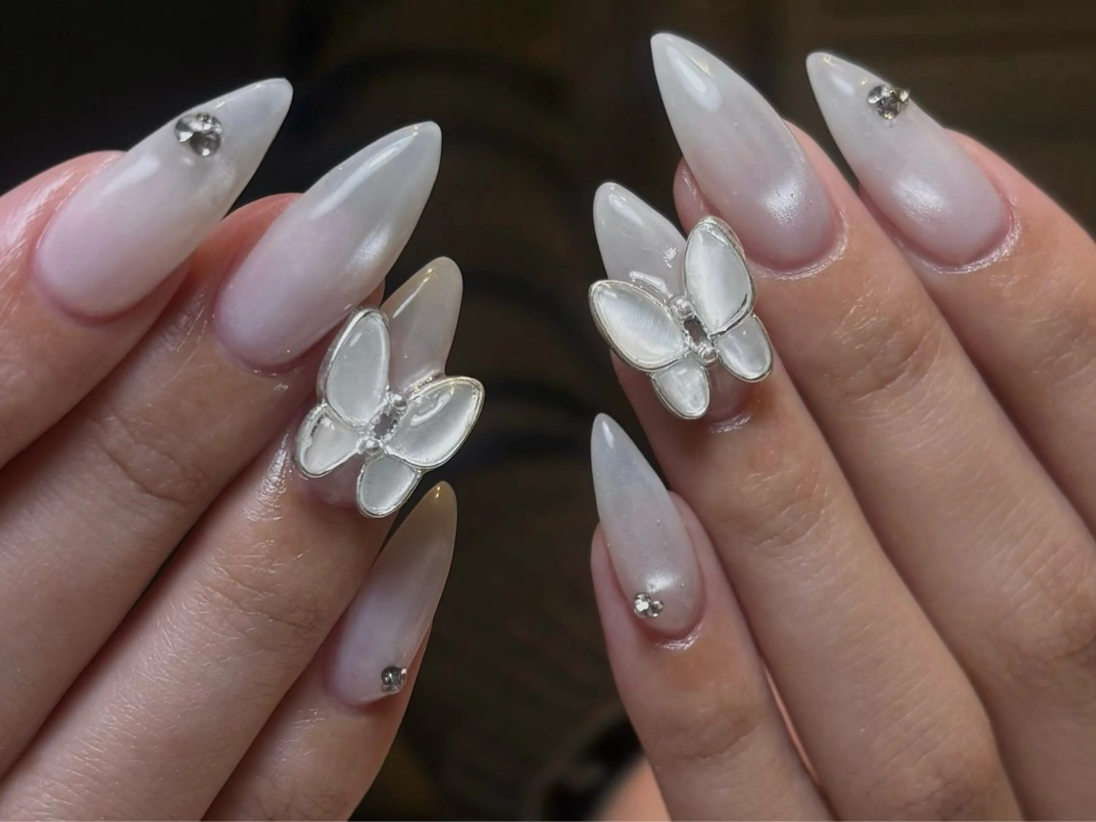 ネイル マグネットネイル ワンカラーネイル ハンドネイル EmaNail肥後橋店所属・EmaNail 肥後橋店🤍YURIのネイルデザイン