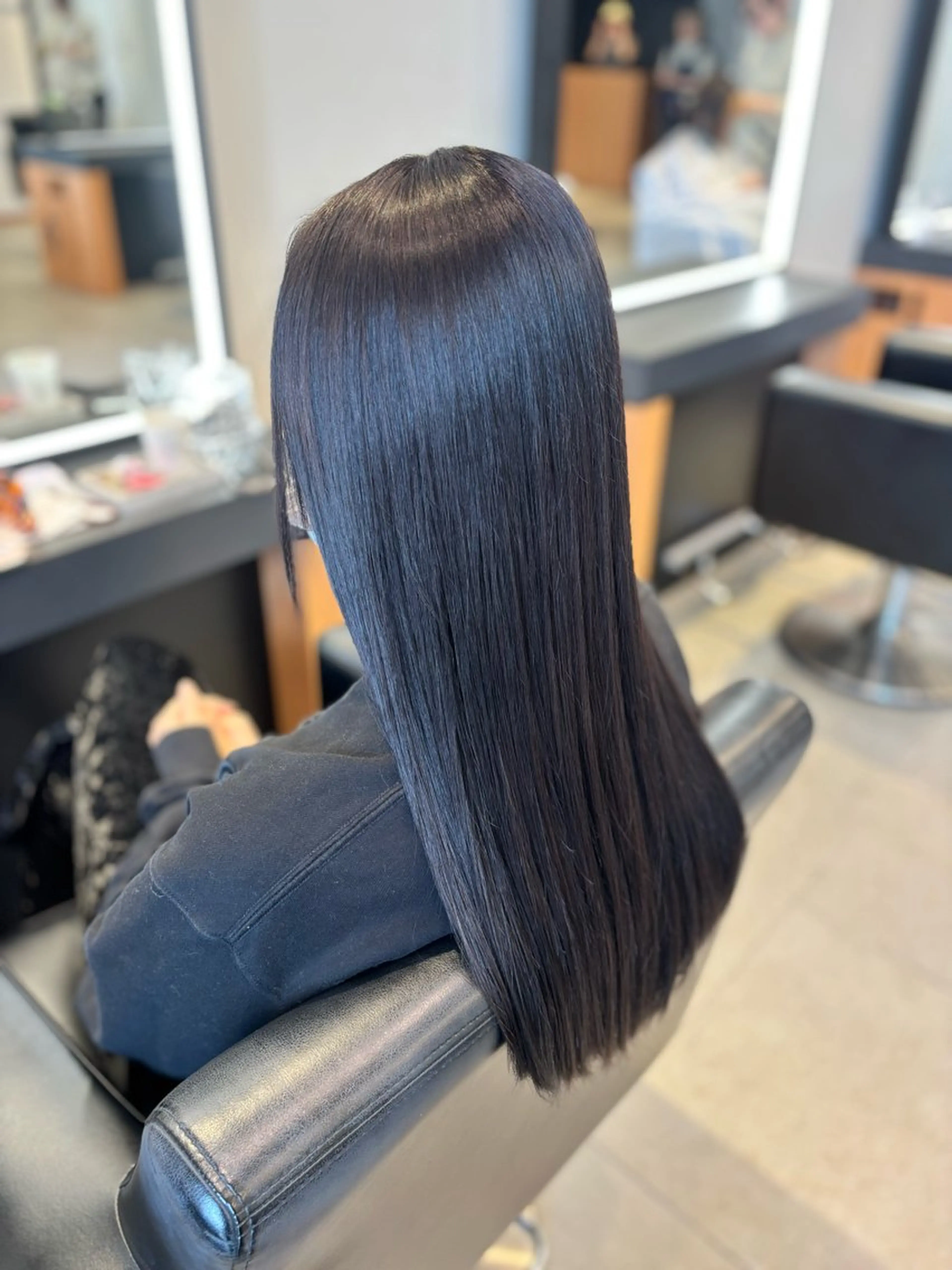 ロング カラー 透明感カラー ダークグレー RABU /髪質改善 伏見/ヘアケアサロンのヘアスタイル