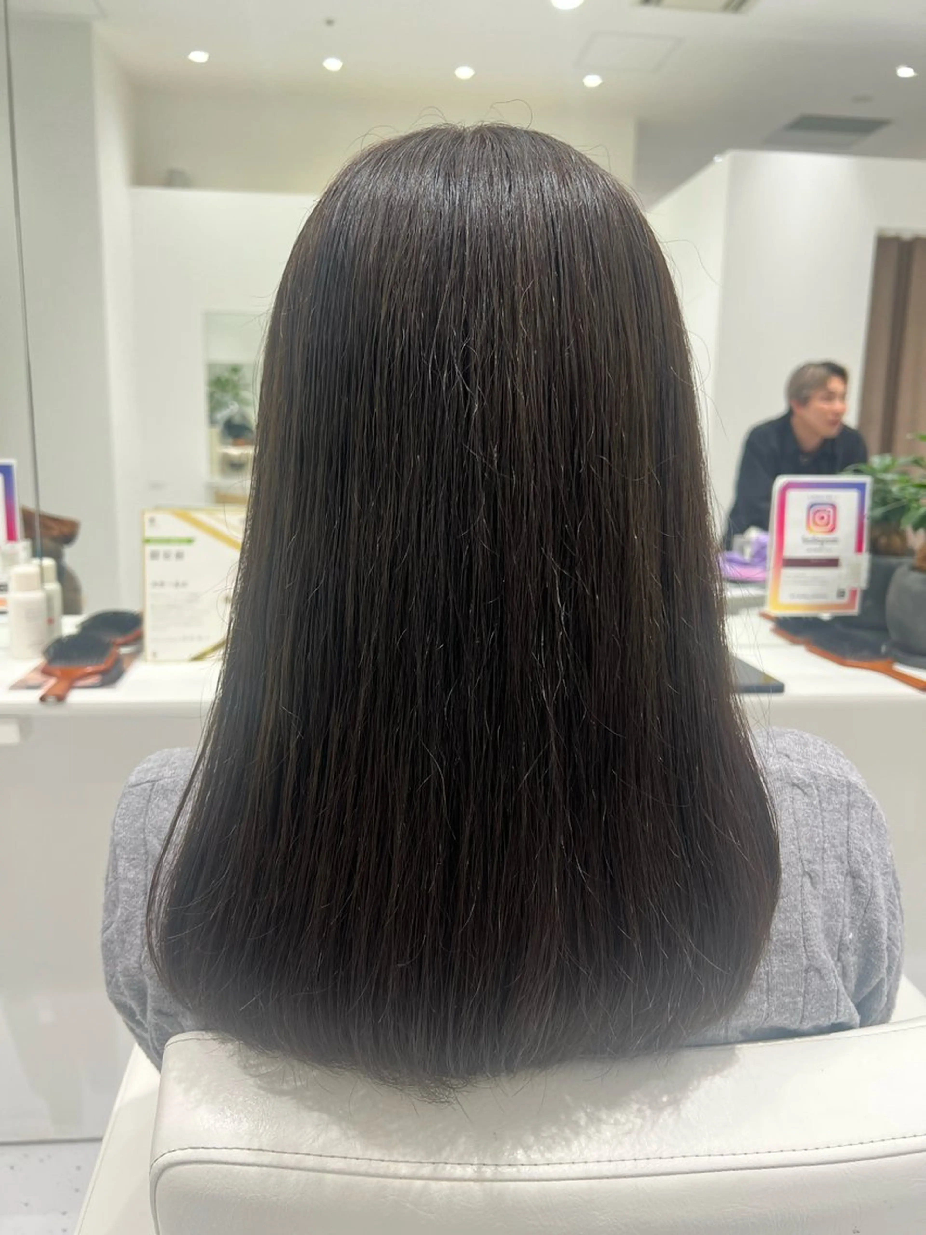 セミロング カラー はらだ あゆのヘアスタイル