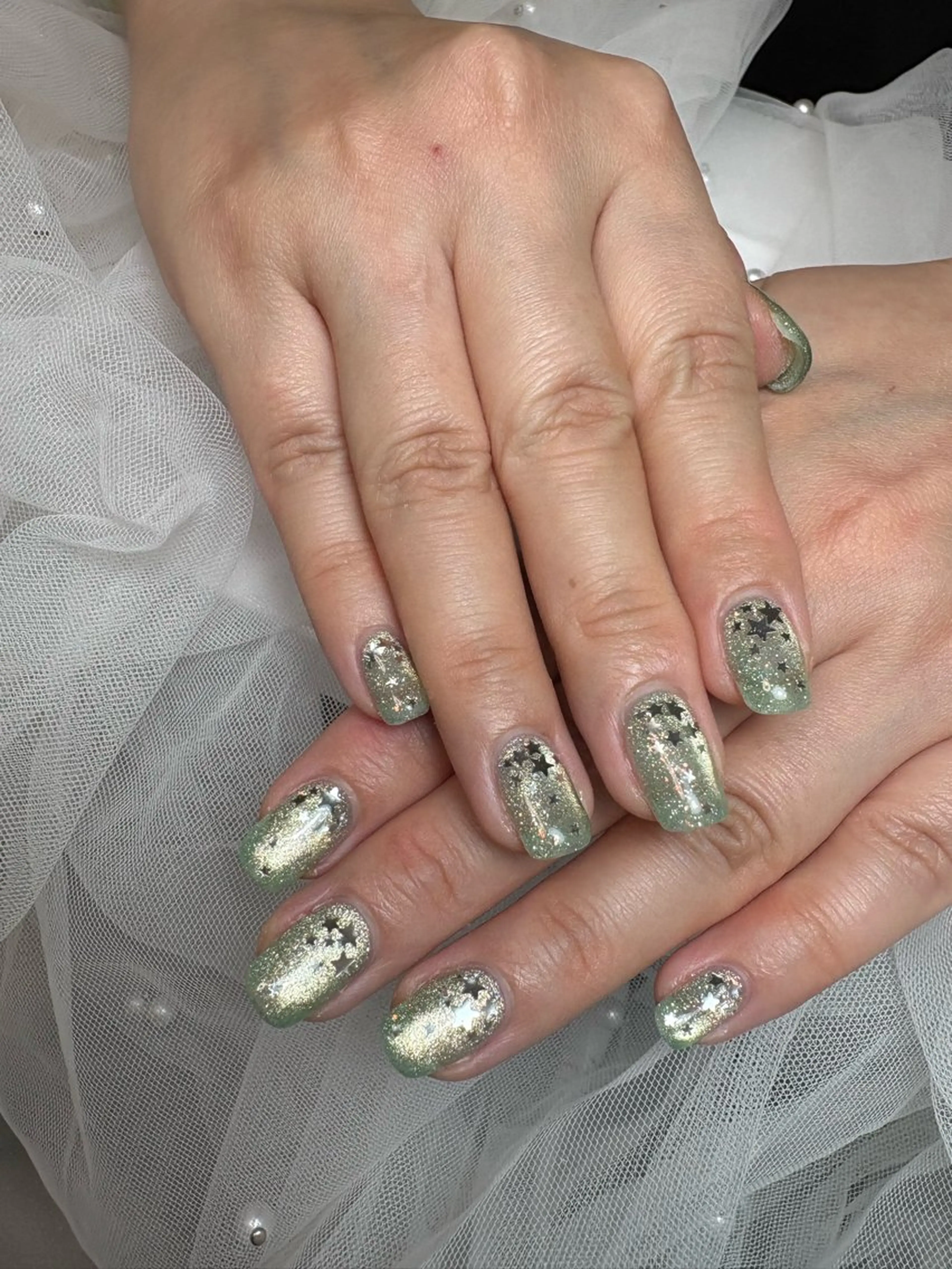 ネイル 黒須莉奈 IRYのネイルデザイン