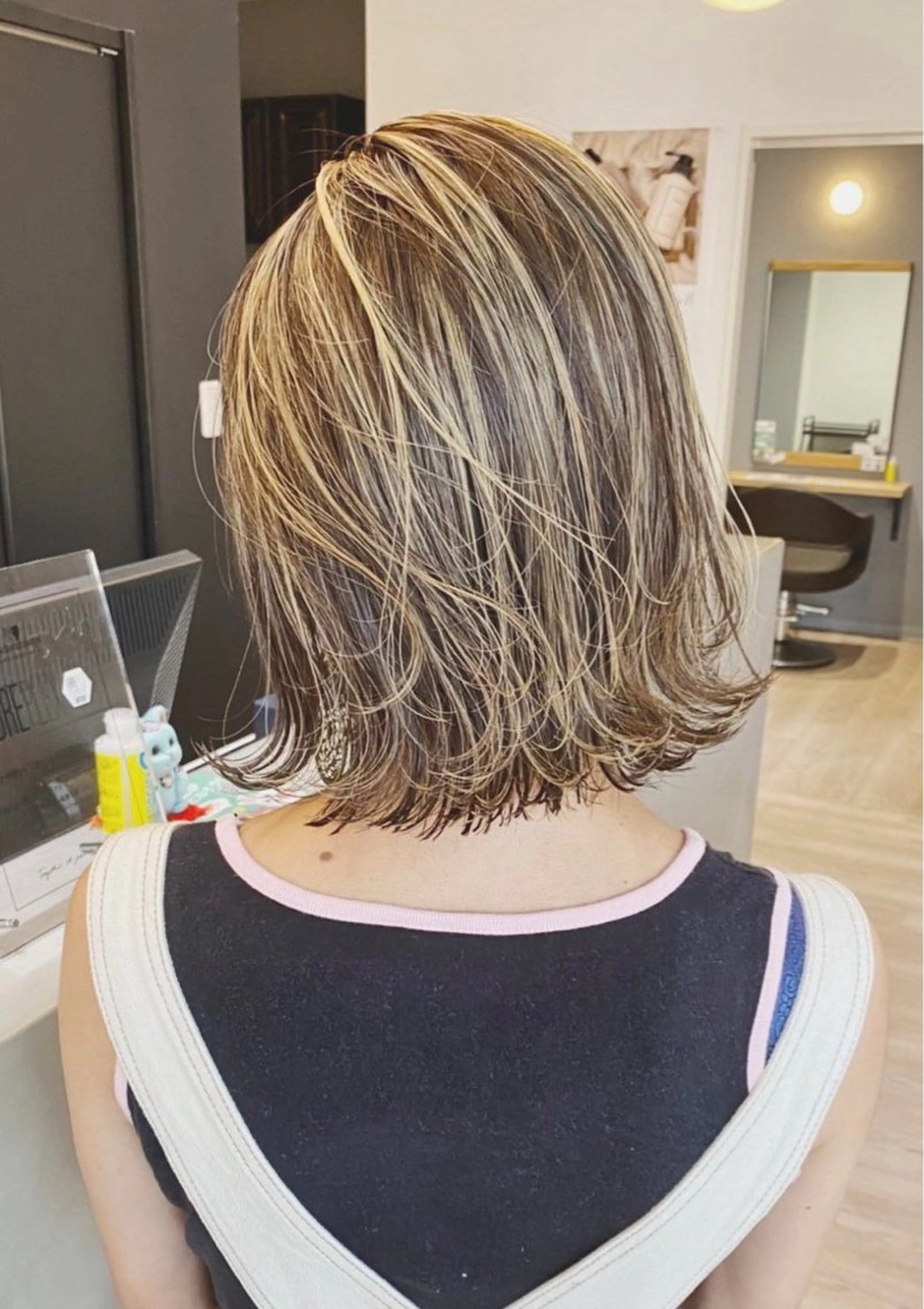 カラー unique 松原吹季のヘアスタイル