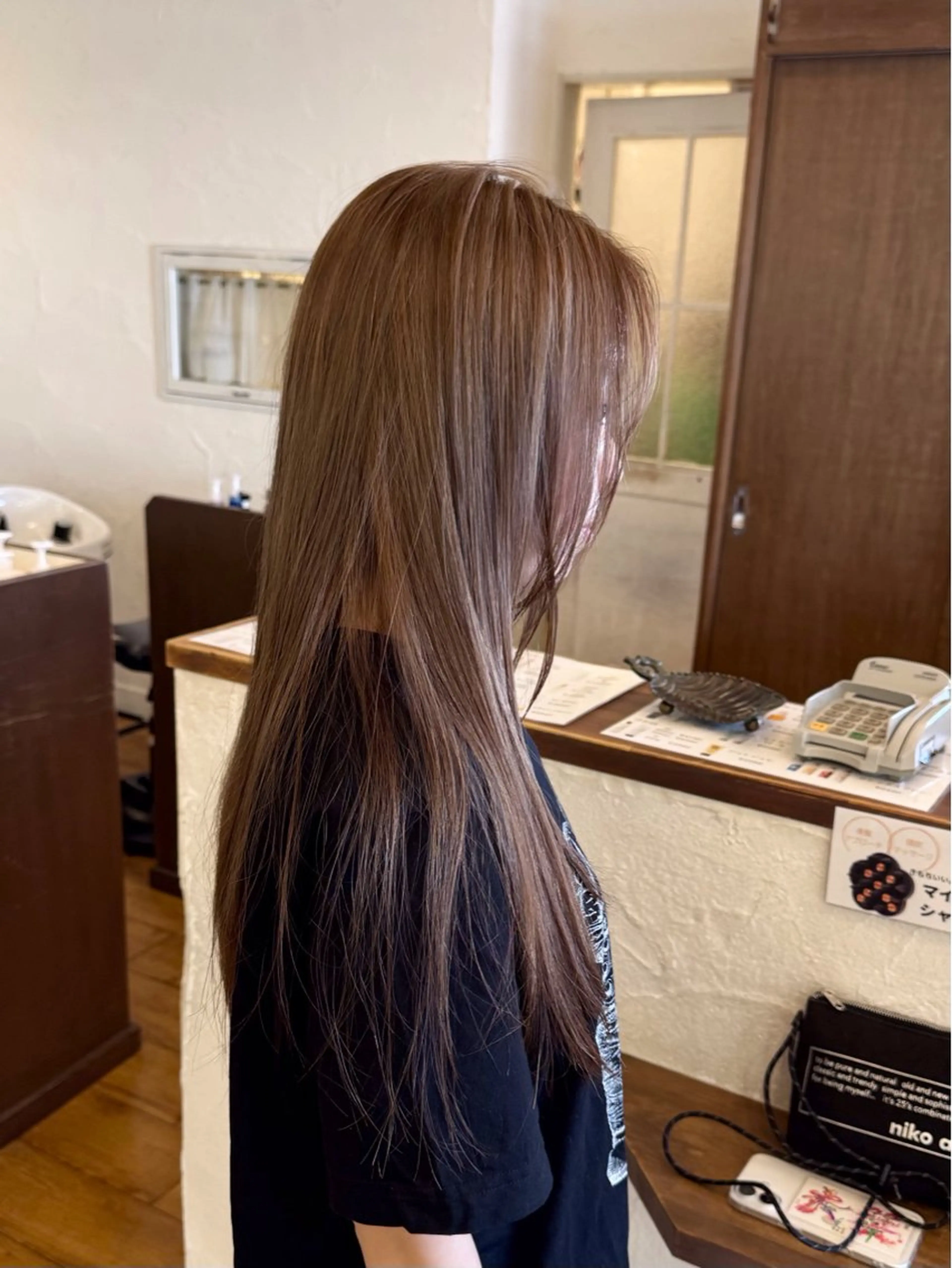 ロング カラー ヘアアレンジ ベージュカラー ミルクティーベージュ ヘアカラー musée 柱店のヘアスタイル
