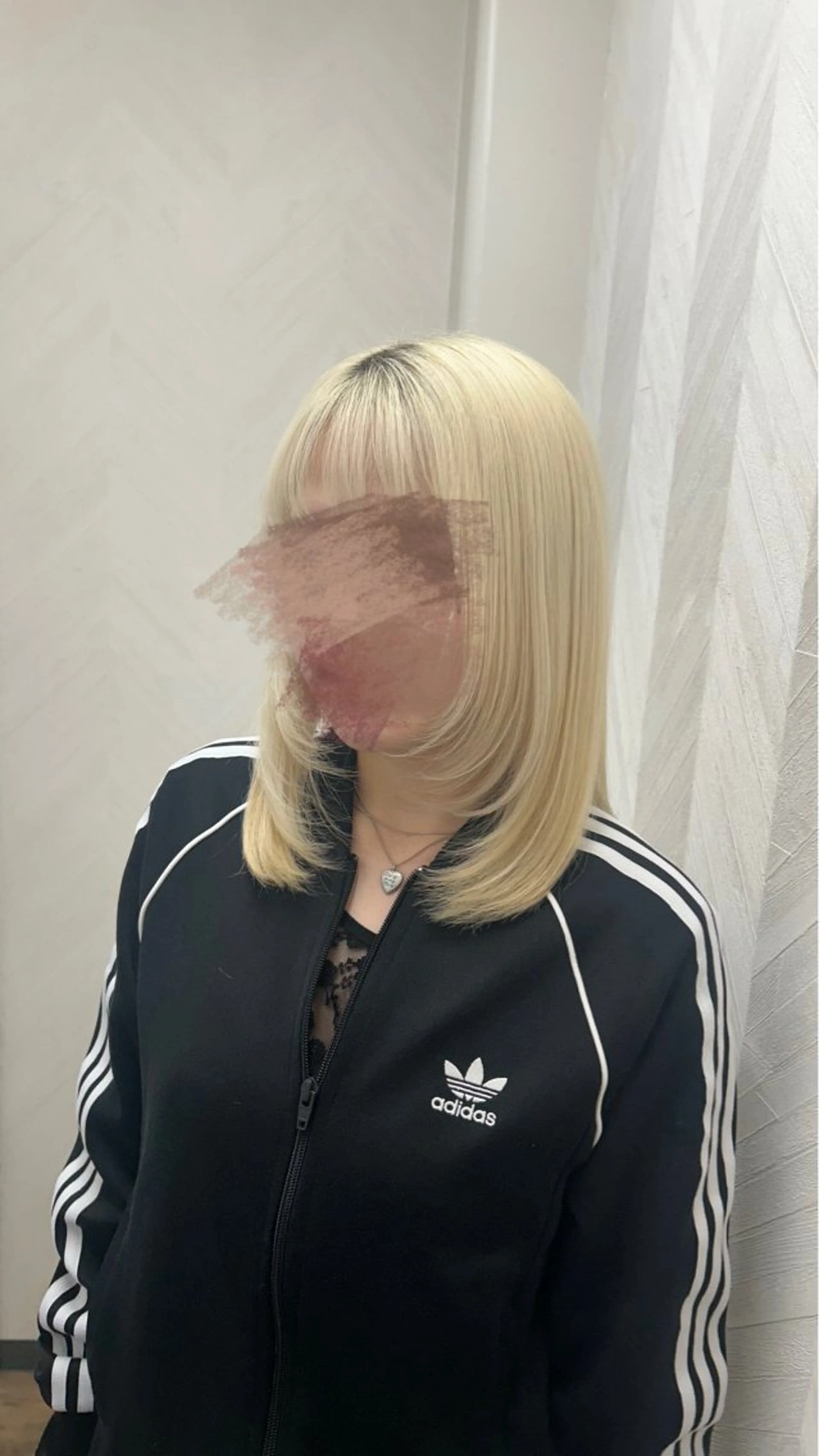 ミディアム 顔まわりレイヤー 顔周りカット レイヤーカット 中村 仁美のヘアスタイル