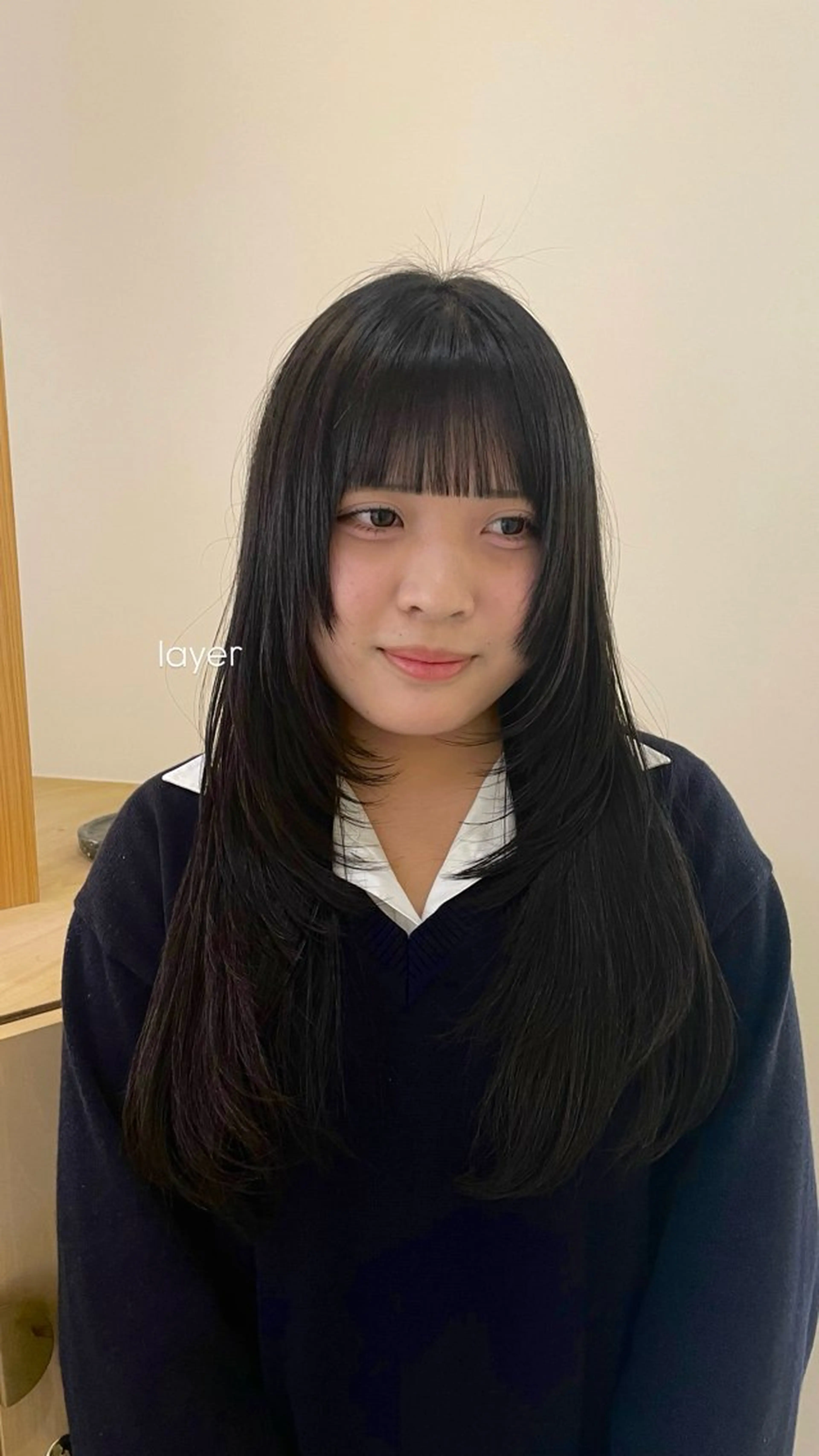 ロング 蓑輪璃央 ミディアムレイヤーのヘアスタイル