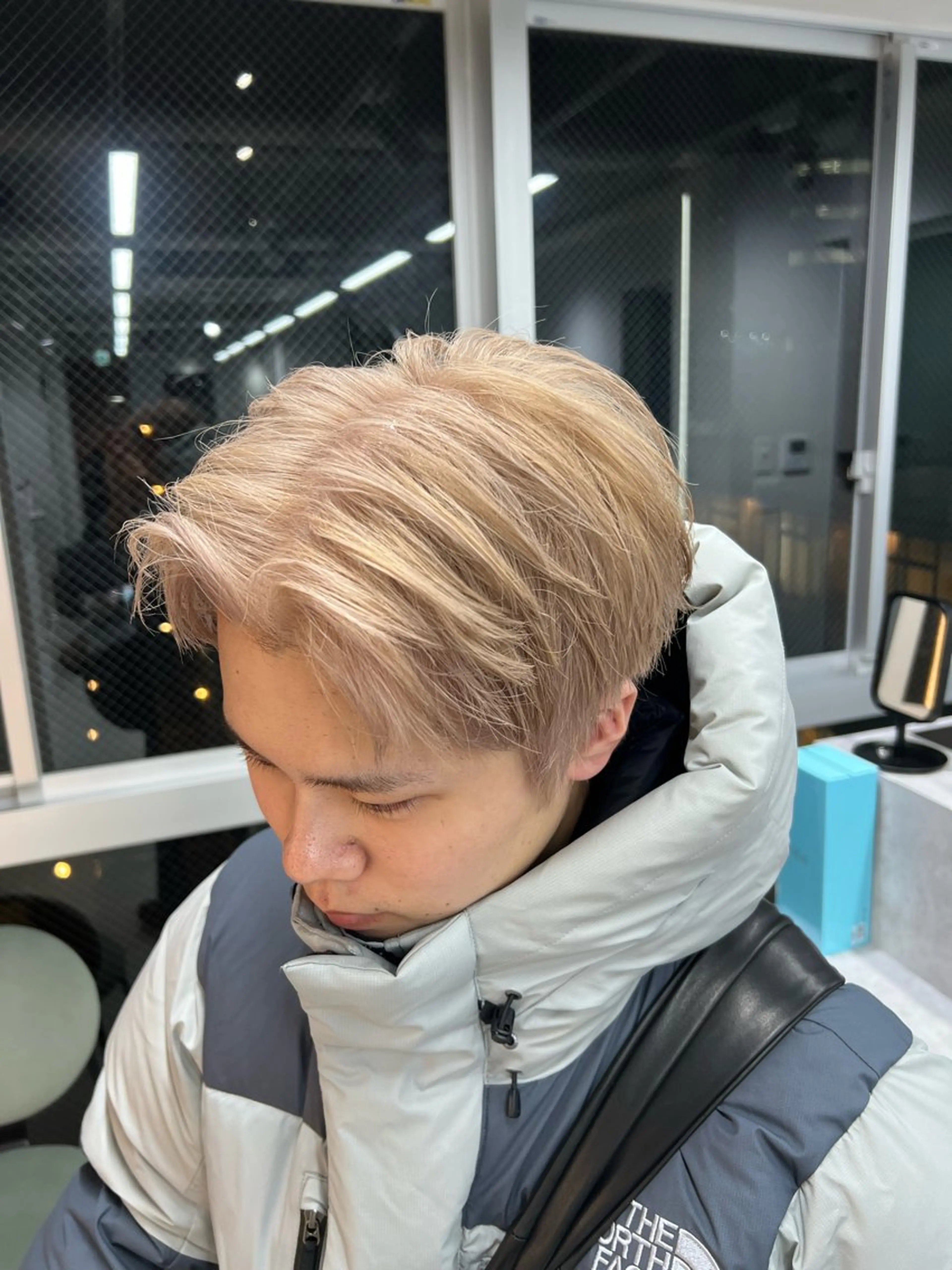 ショート ヘアカラー maya レイヤーカットのヘアスタイル