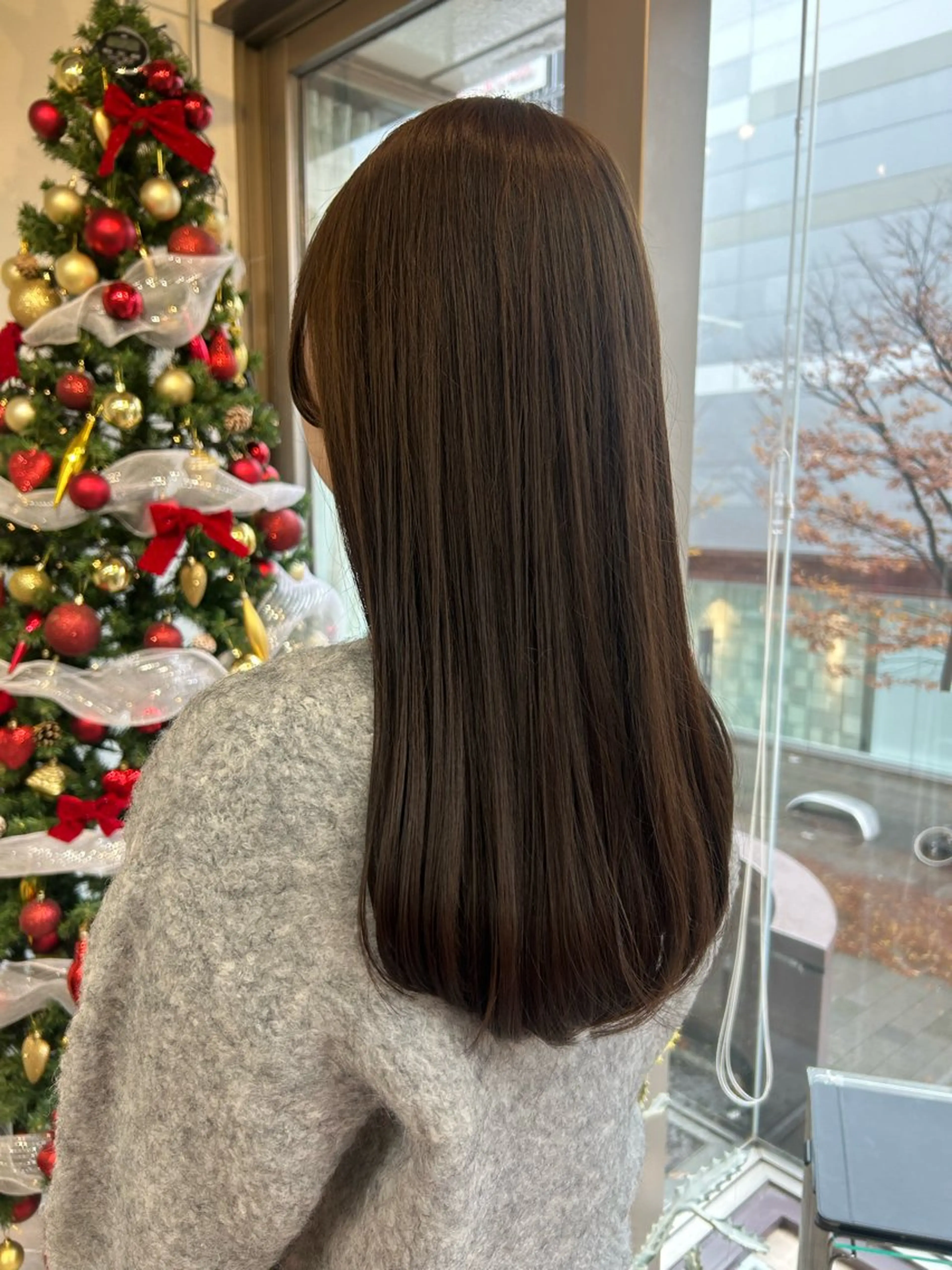 ロング カラー ブリーチ ダブルカラー ブリーチなしカラー ベージュ/ダブルカラ ー/新潟駅/青柳萌果のヘアスタイル