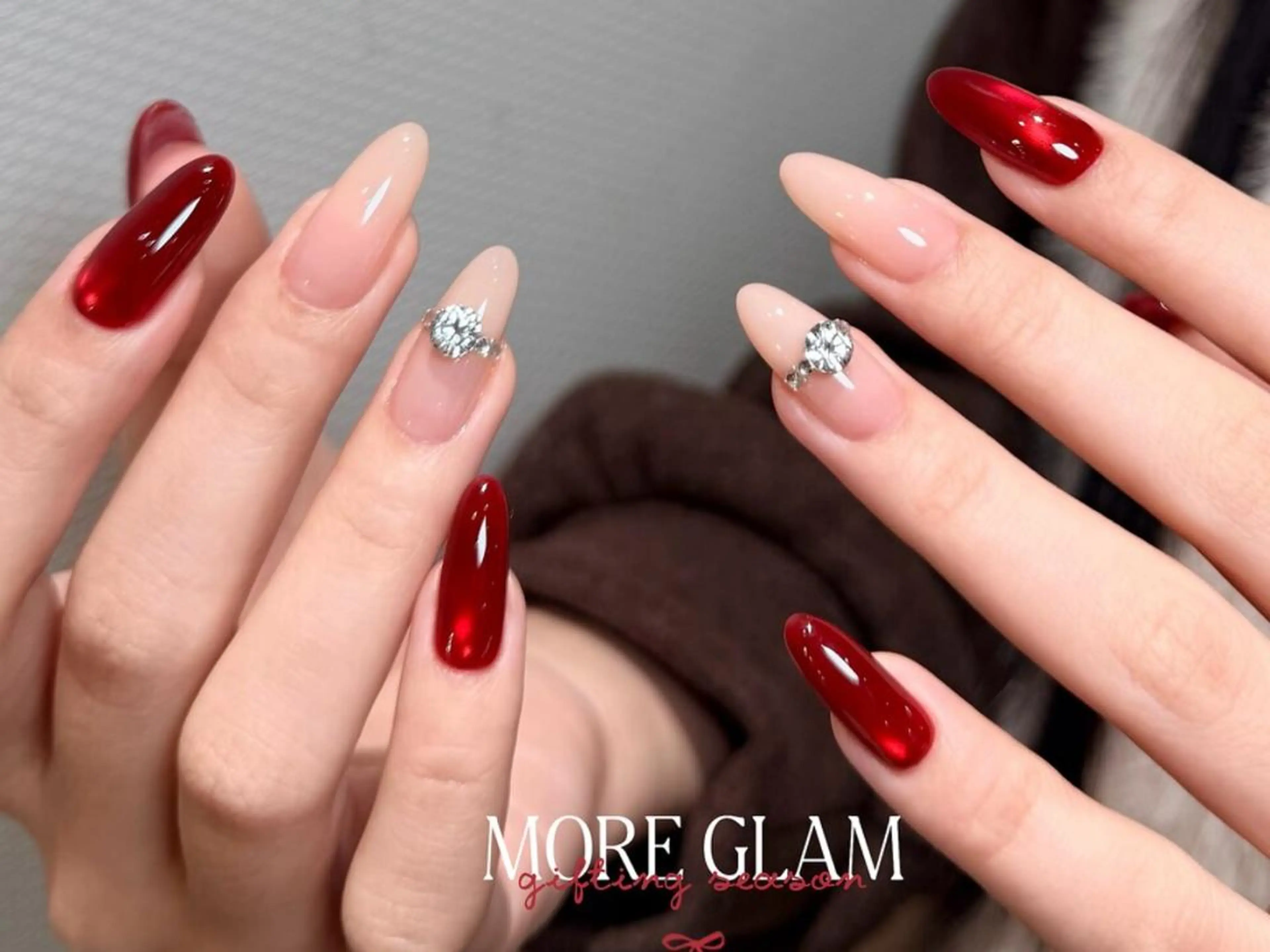 ネイル 長さ出し フットネイル フレンチネイル ジェルネイル ガラスフレンチ MoreGlam ネイルのネイルデザイン