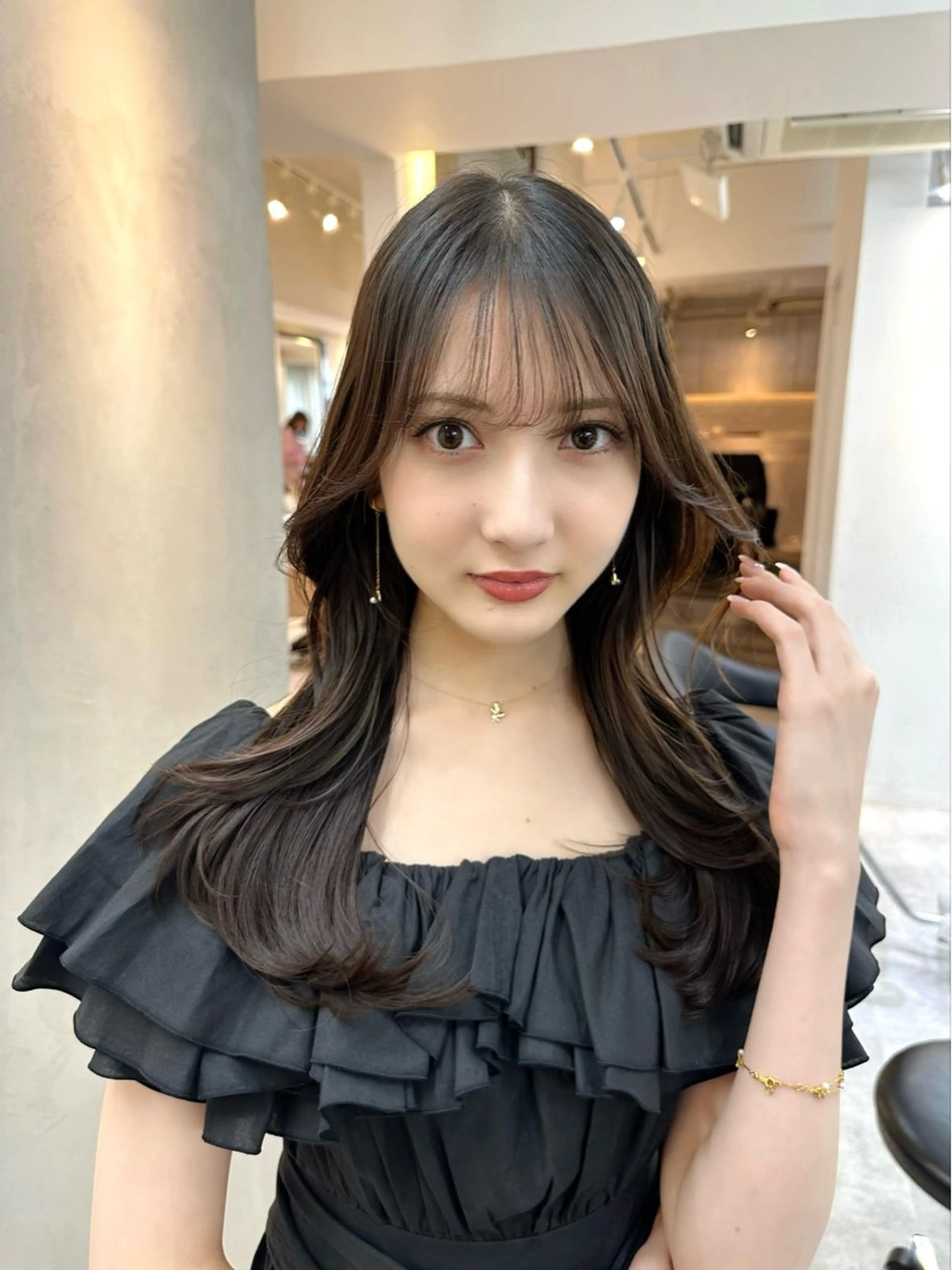 ロング カラー ミディアムレイヤー 添田晃基のヘアスタイル