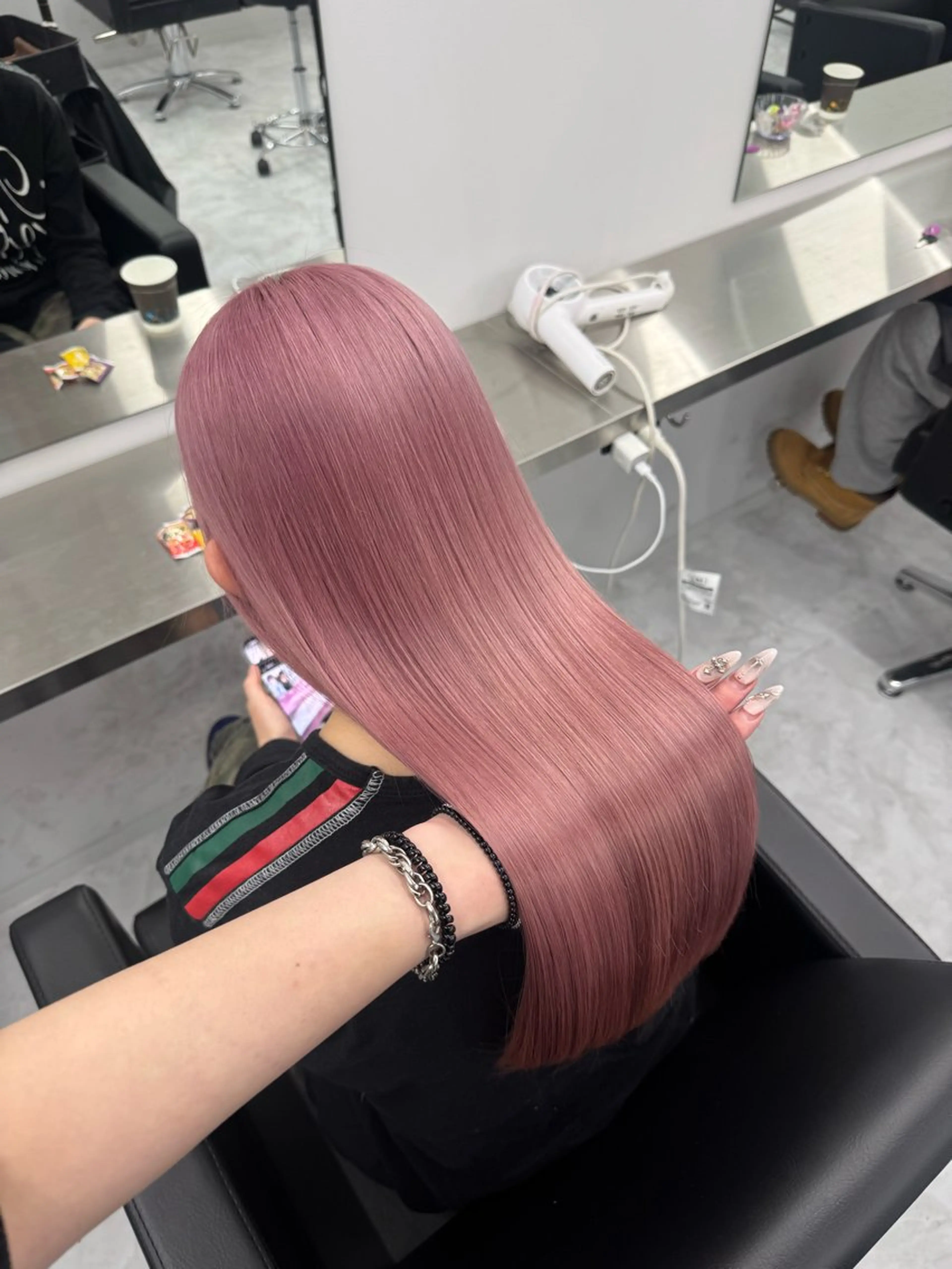 ロング カラー ヘアカラー トリートメント 透明感/ 艶ハイトーン/梨桜のヘアスタイル