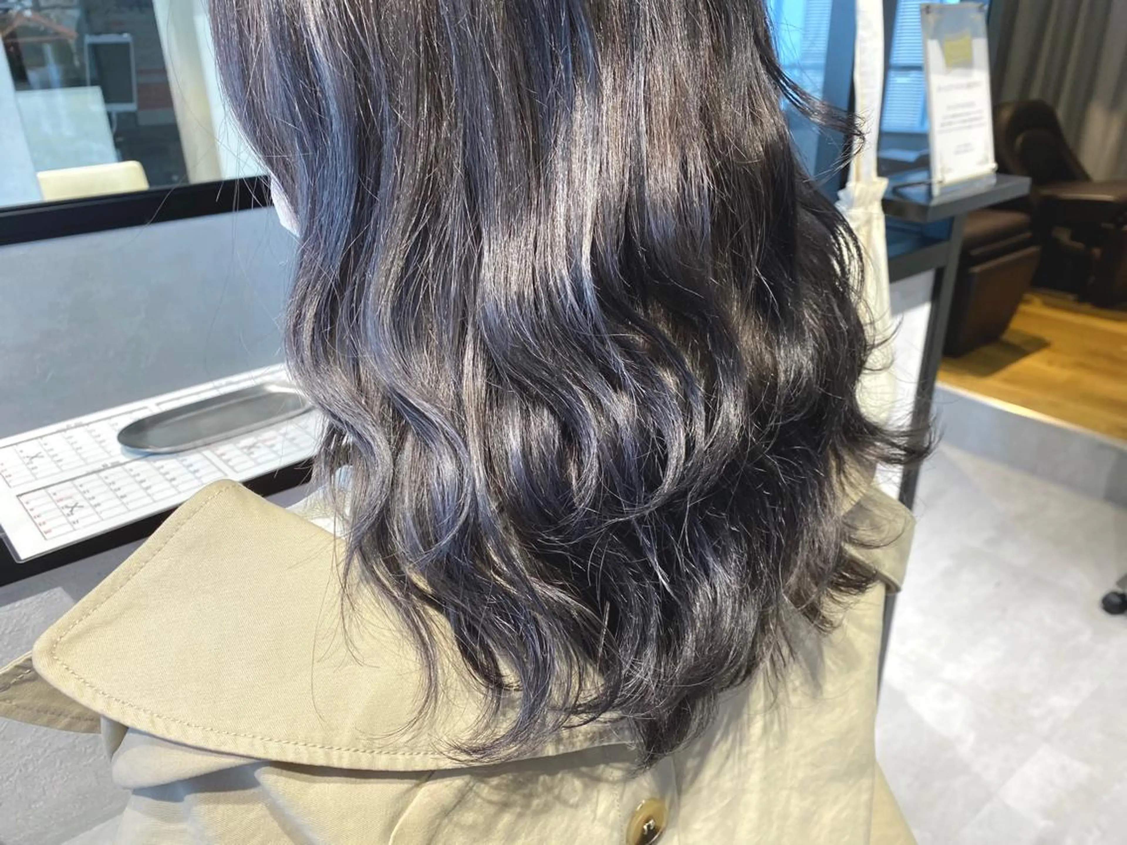 ミディアム カラー ヘアカラー ベージュ指名No1 加賀詩織のヘアスタイル