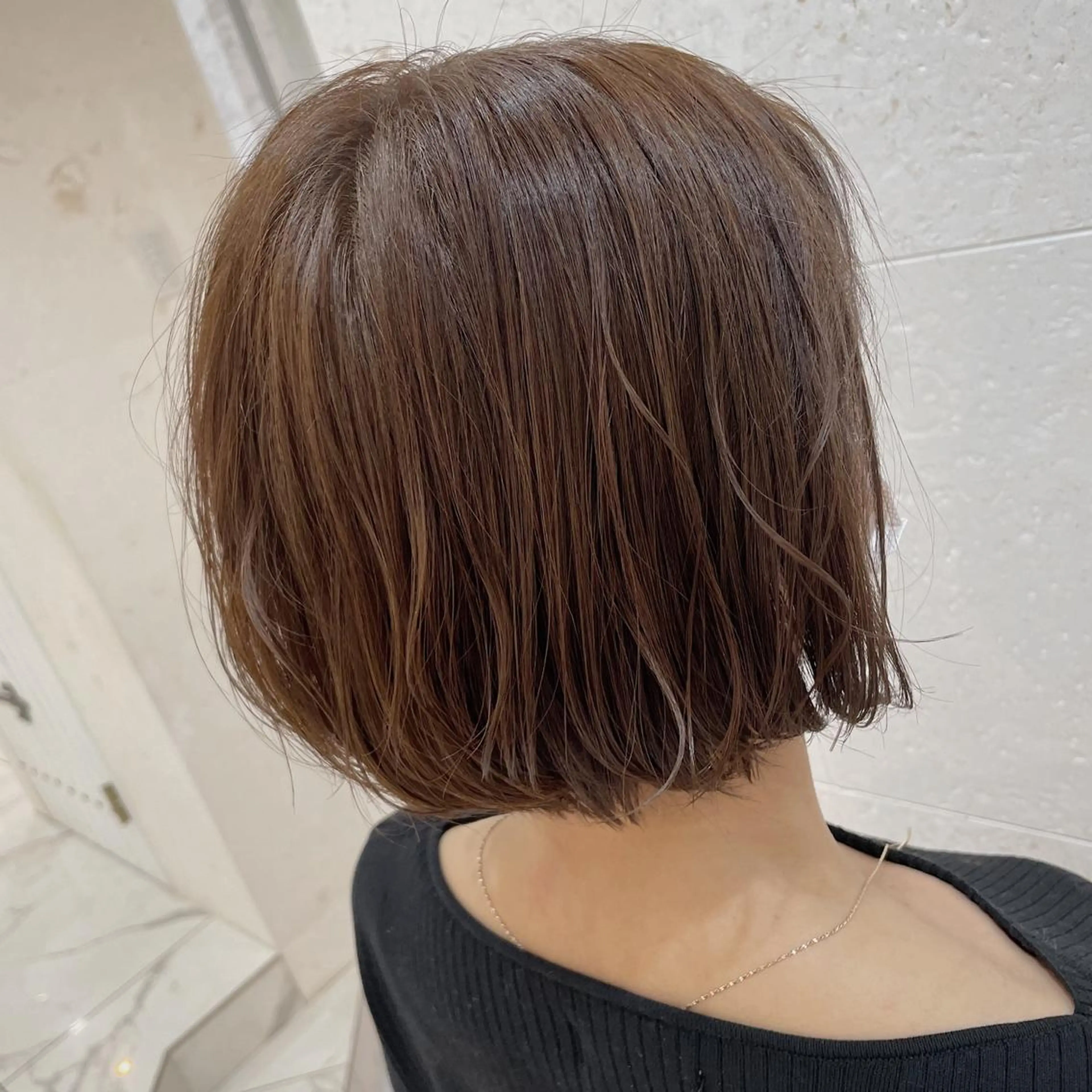 ショート カラー アッシュ 透明感カラー 安田 柚月のヘアスタイル