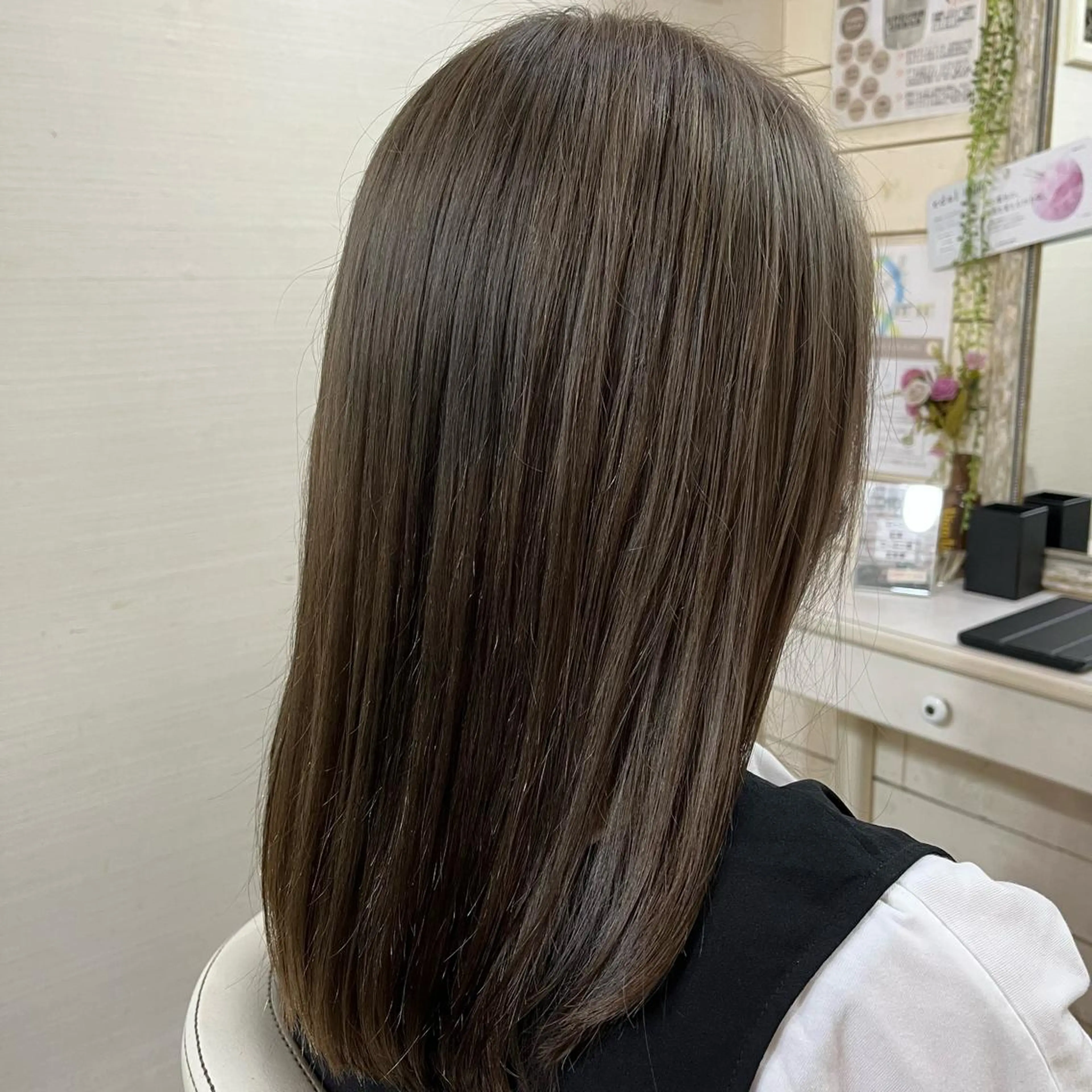 セミロング カラー ベージュカラー カラー職人 なかもと たつひろのヘアスタイル