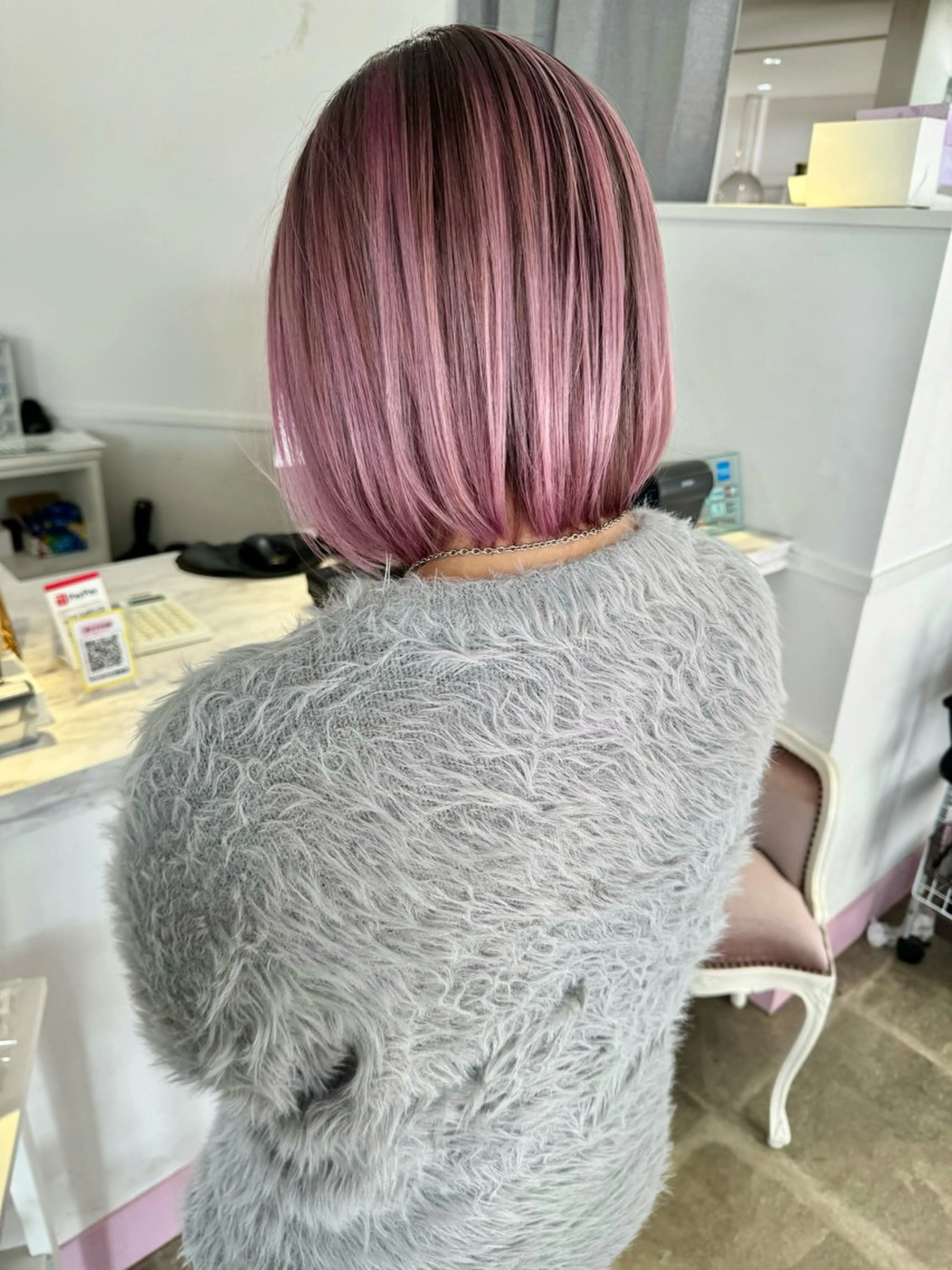 ショート レイヤーカット ヘアカラー トリートメント Lit.豊橋 夏目のヘアスタイル