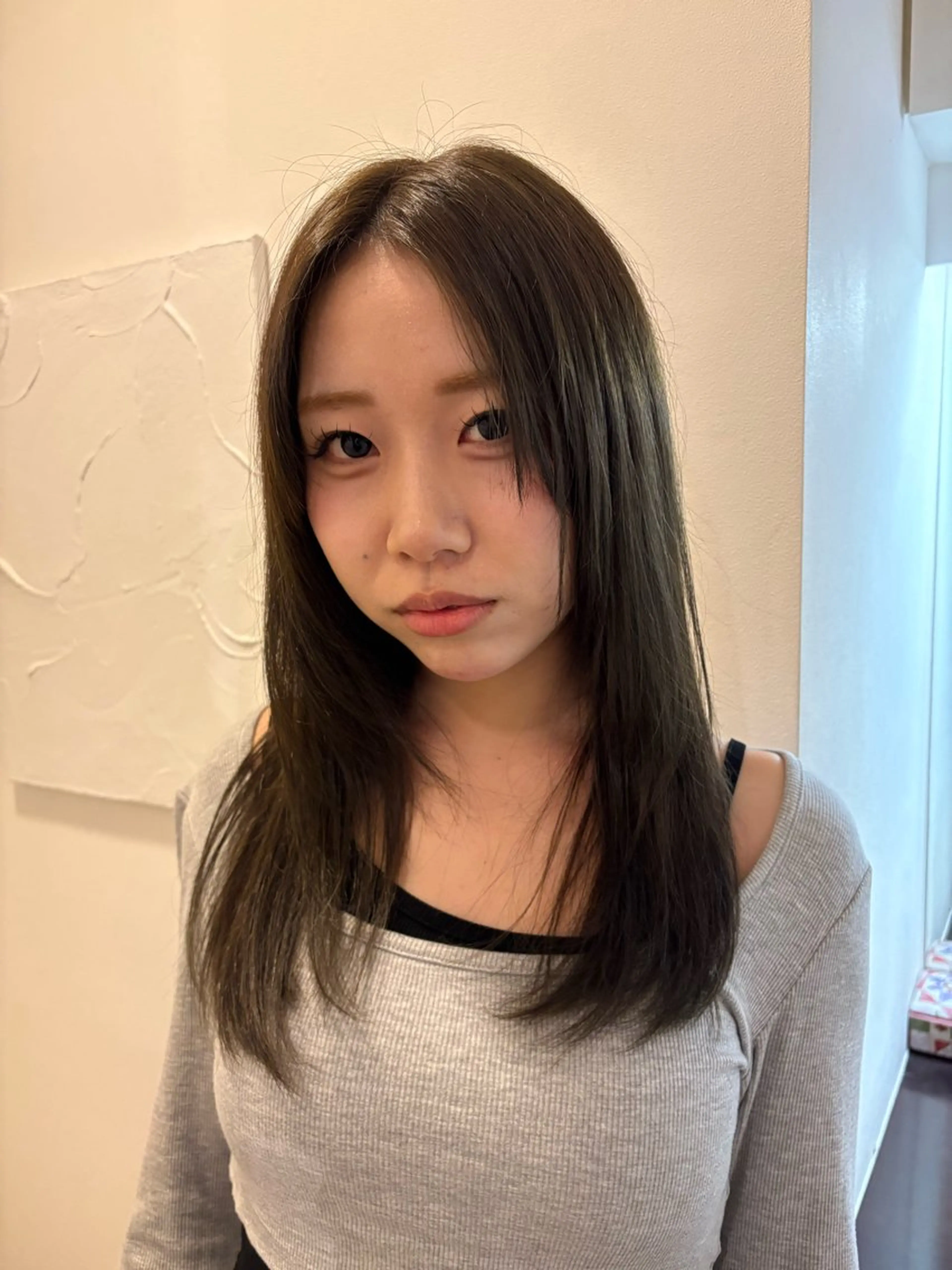 セミロング ヘアカラー 峰尾 陽斗のヘアスタイル