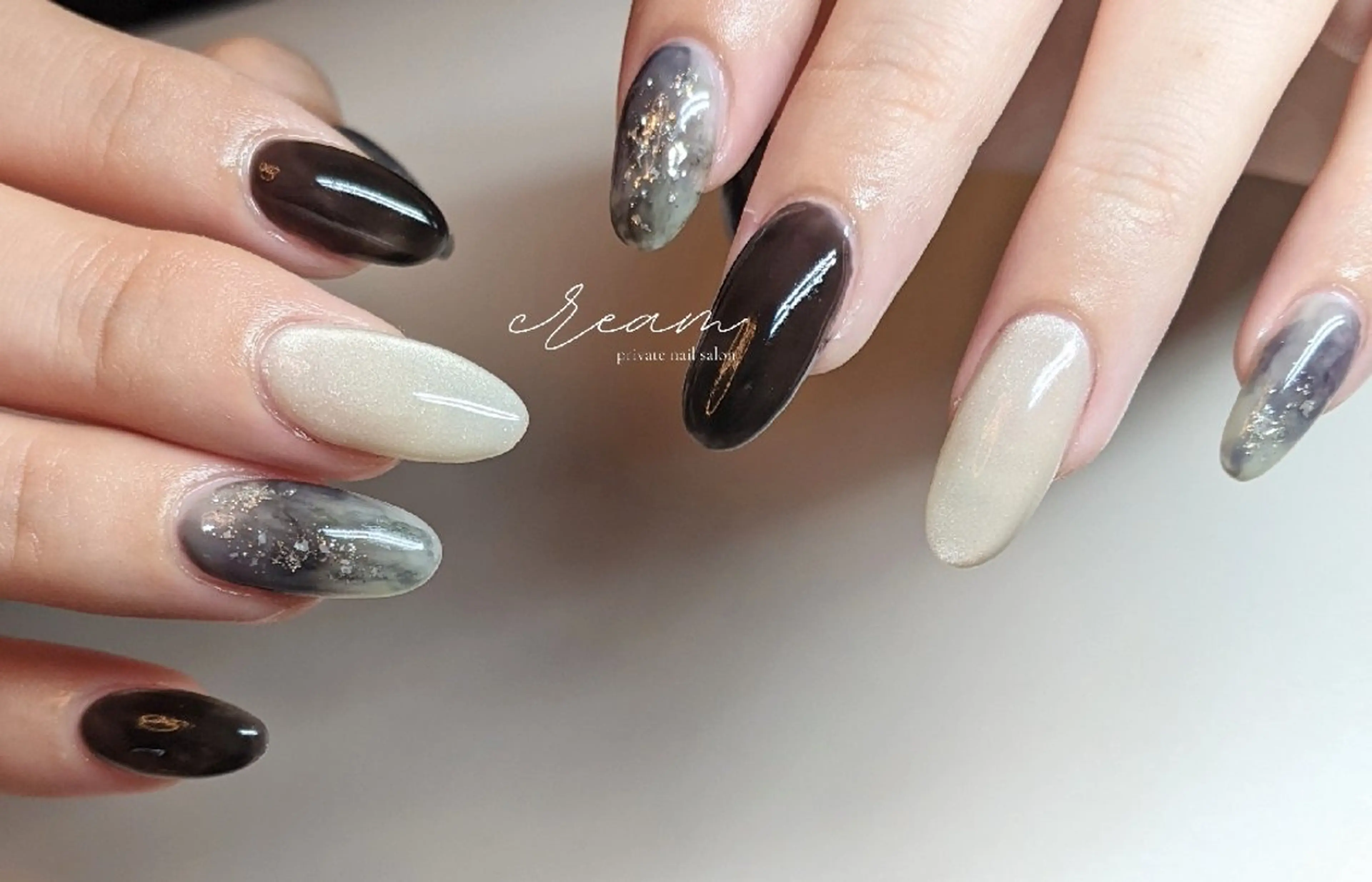 ネイル アートネイル ブルー マグネットネイル 持ち込み ニュアンスネイル ハンドネイル cream. nailのネイルデザイン