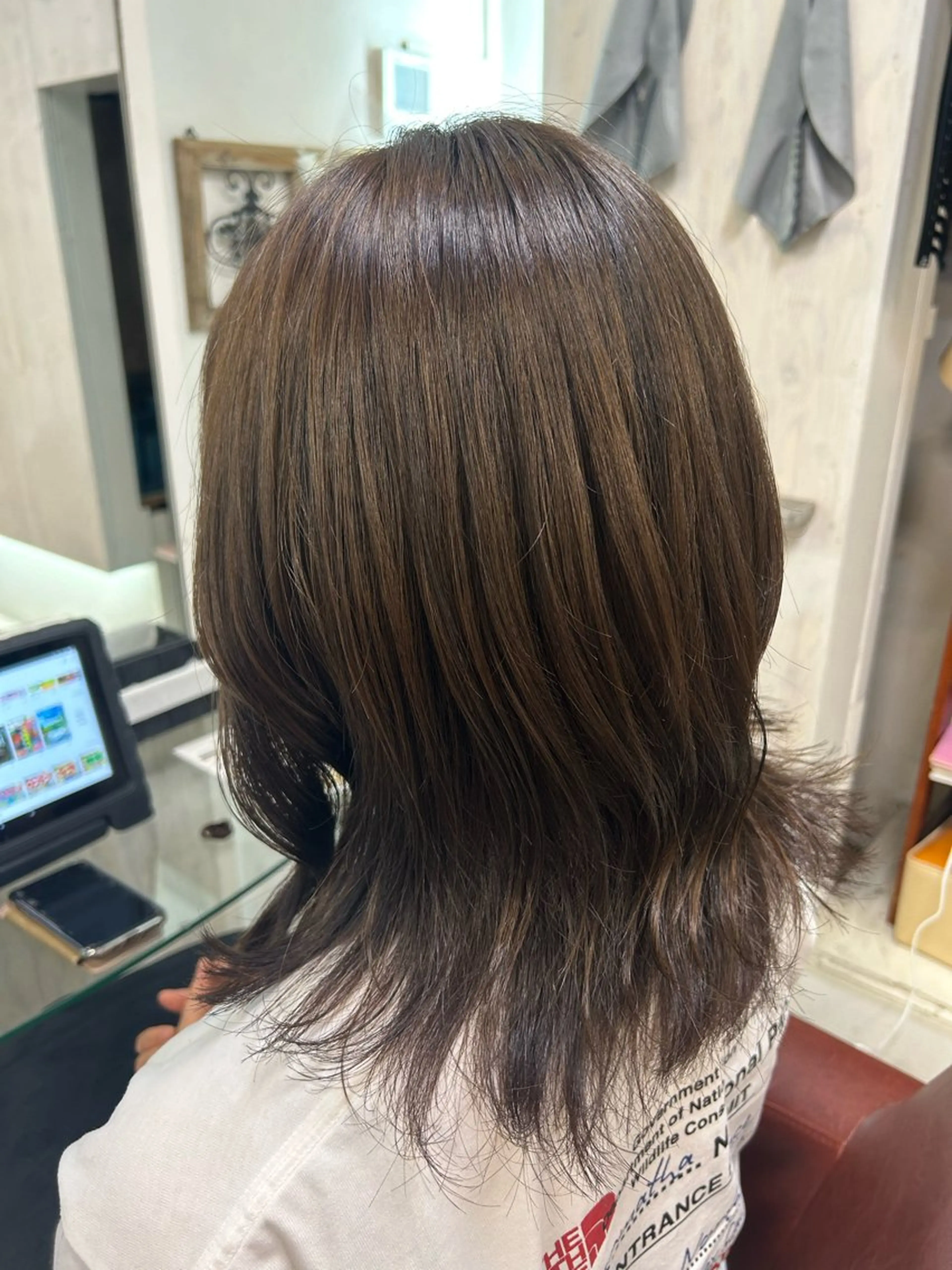 カラー アッシュ アッシュブラウン ブラウンカラー Dali manaのヘアスタイル