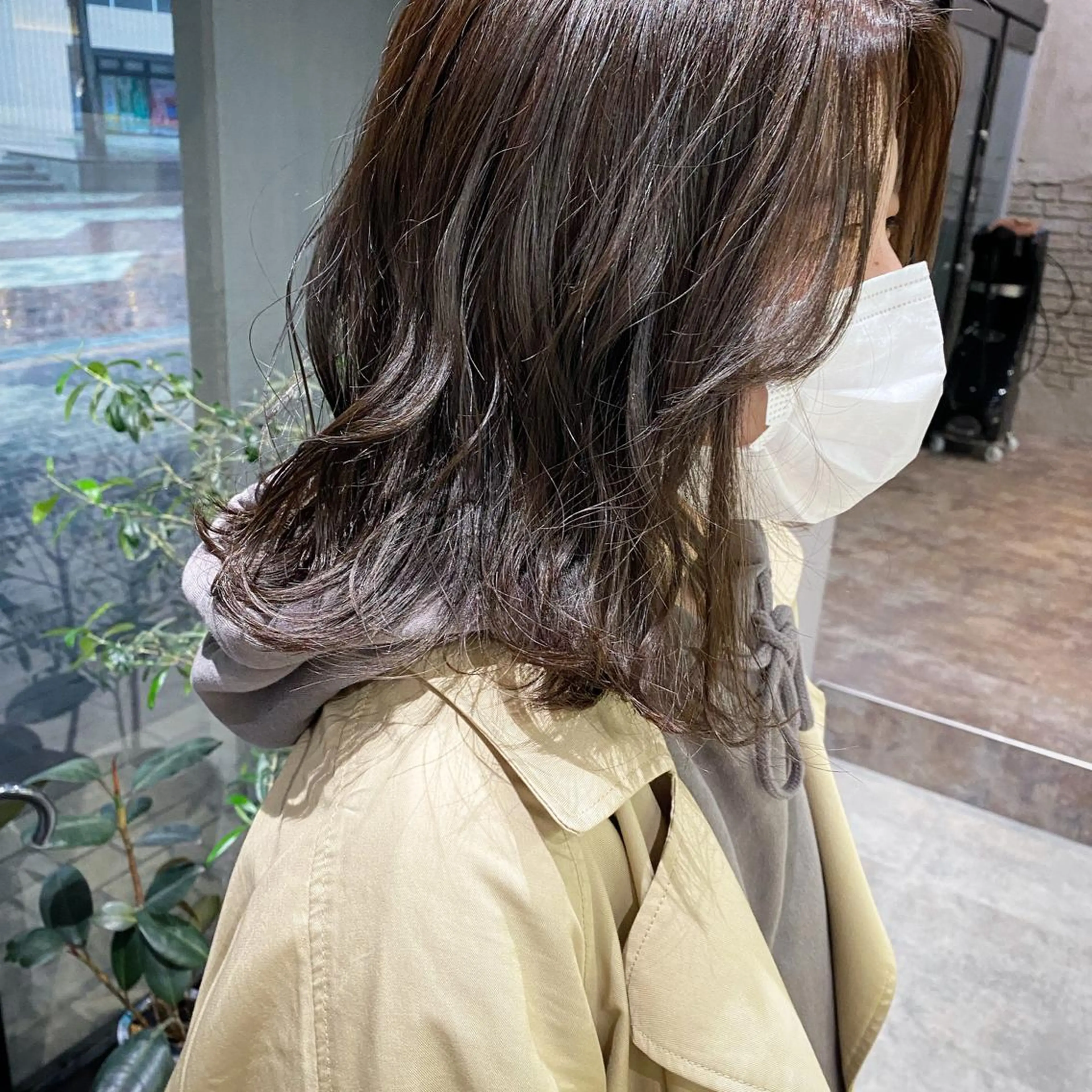 ミディアム カラー カット ヘアカラー トリートメント 荒川 ひなの 新川崎のヘアスタイル