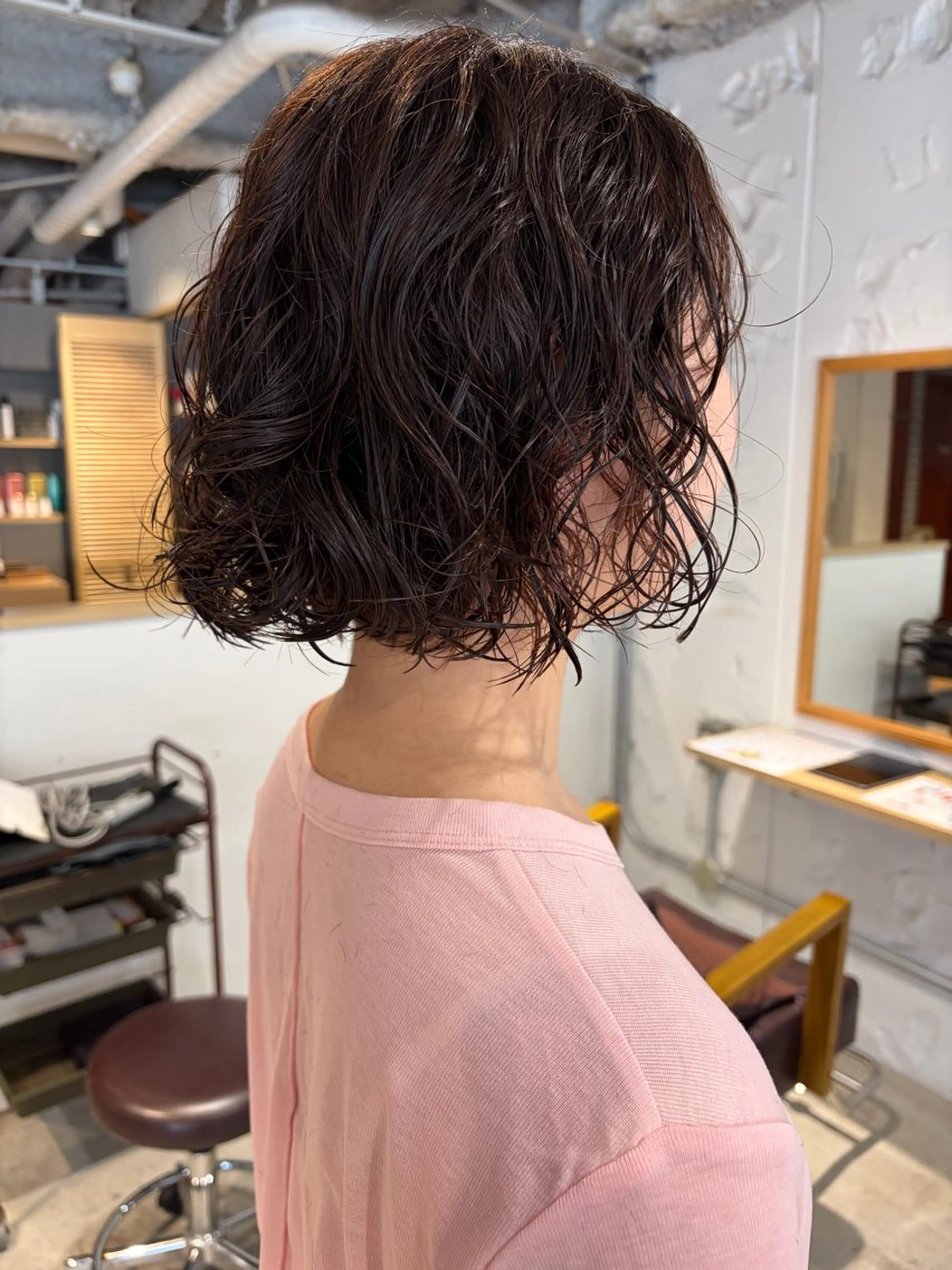 ミディアム カラー パーマ ミディアムパーマ ボブ カット ヘアカラー パーマ トリートメント レイヤー×初 パーマ|hinakoのヘアスタイル