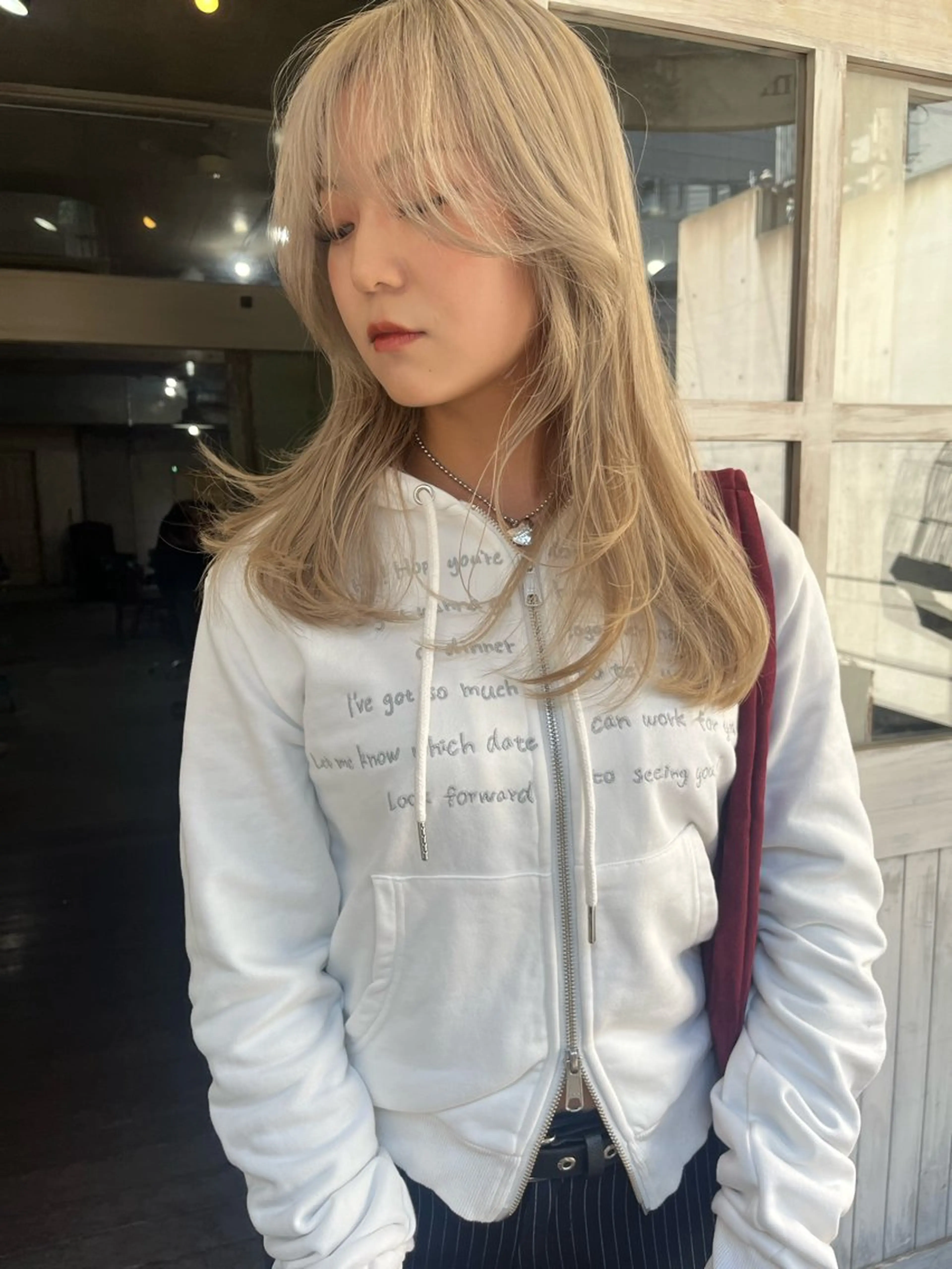 ミディアム カラー カット ヘアカラー トリートメント ハイトーン/顔まわり レイヤー/YUKAのヘアスタイル